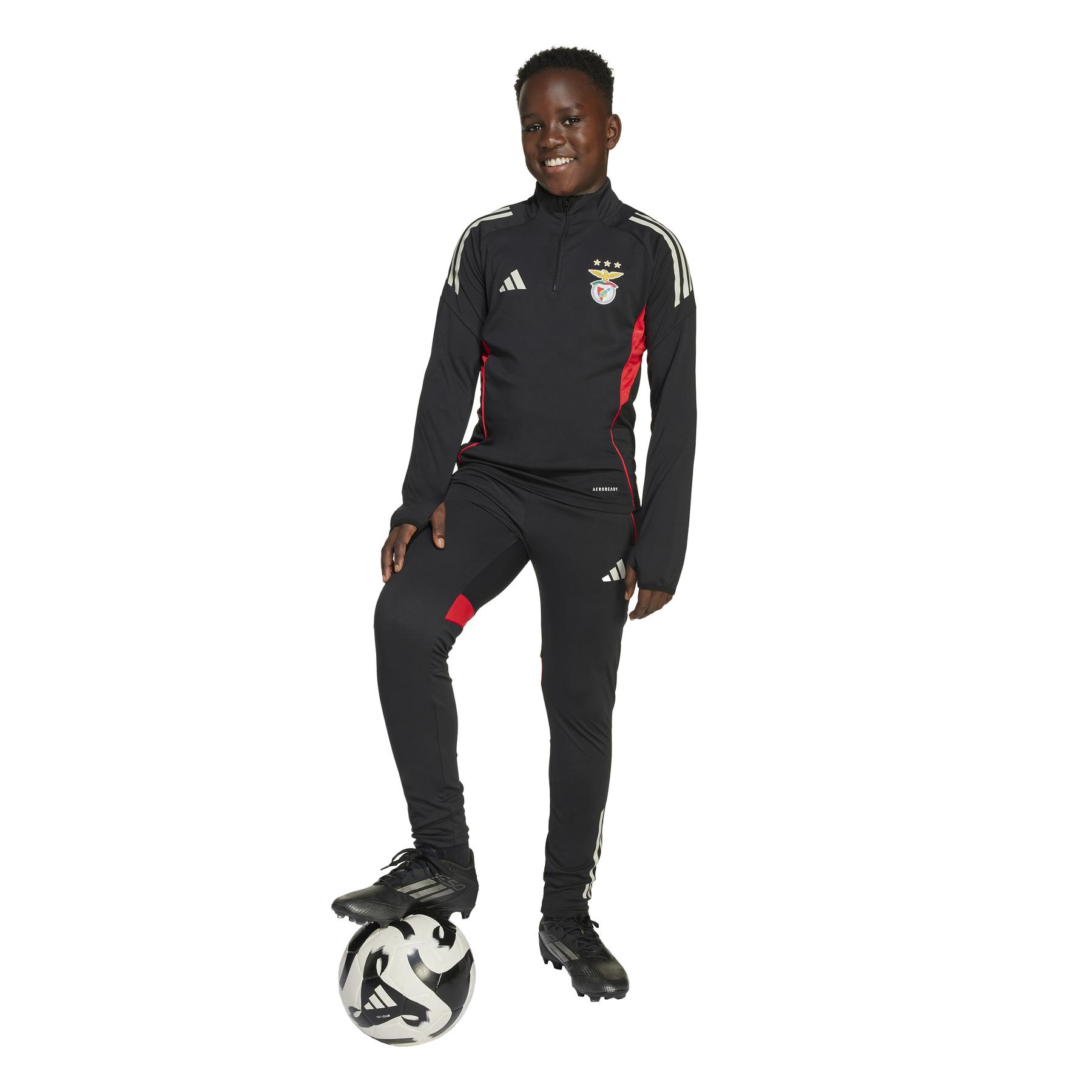 product/a/d/adidas_jm1215_black_4.jpg
