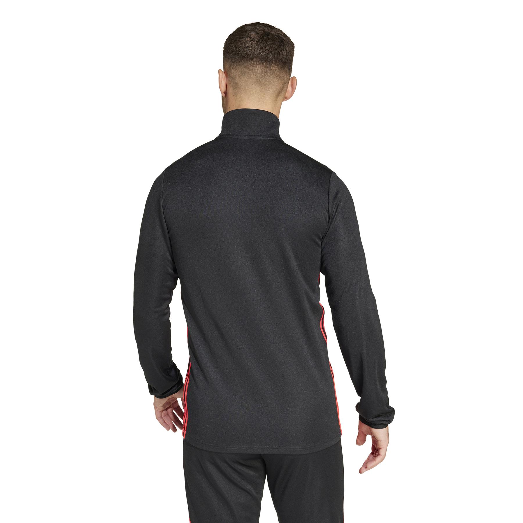 product/a/d/adidas_jm3590_black-lucred_8.jpg