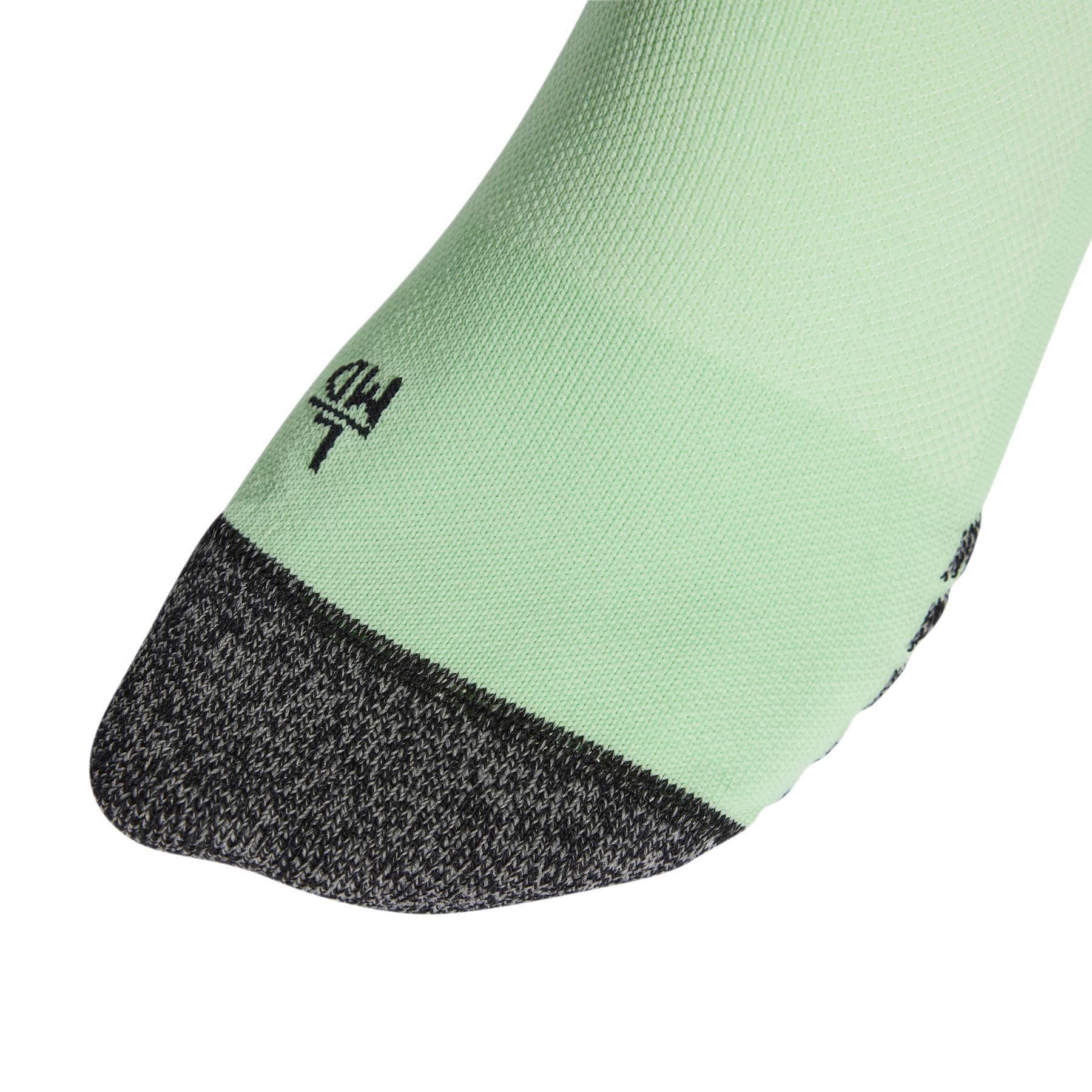 product/a/d/adidas_jm3665_glomin_4.jpg