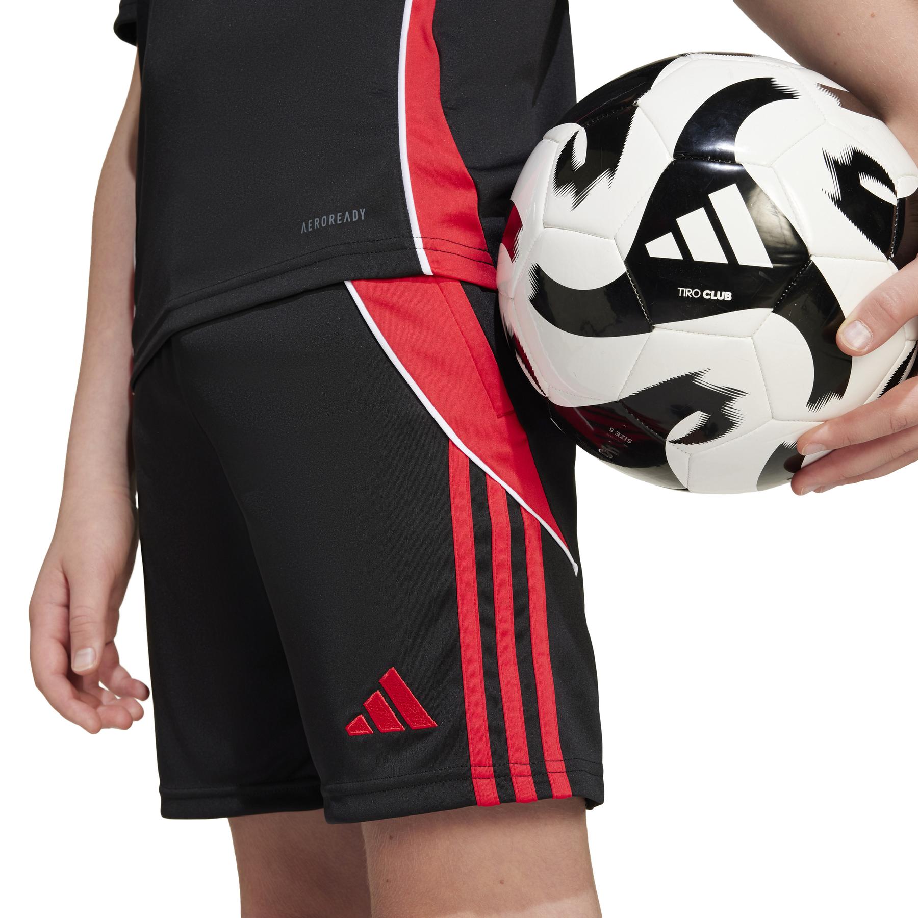 product/a/d/adidas_jp2496_black-purrub_6.jpg