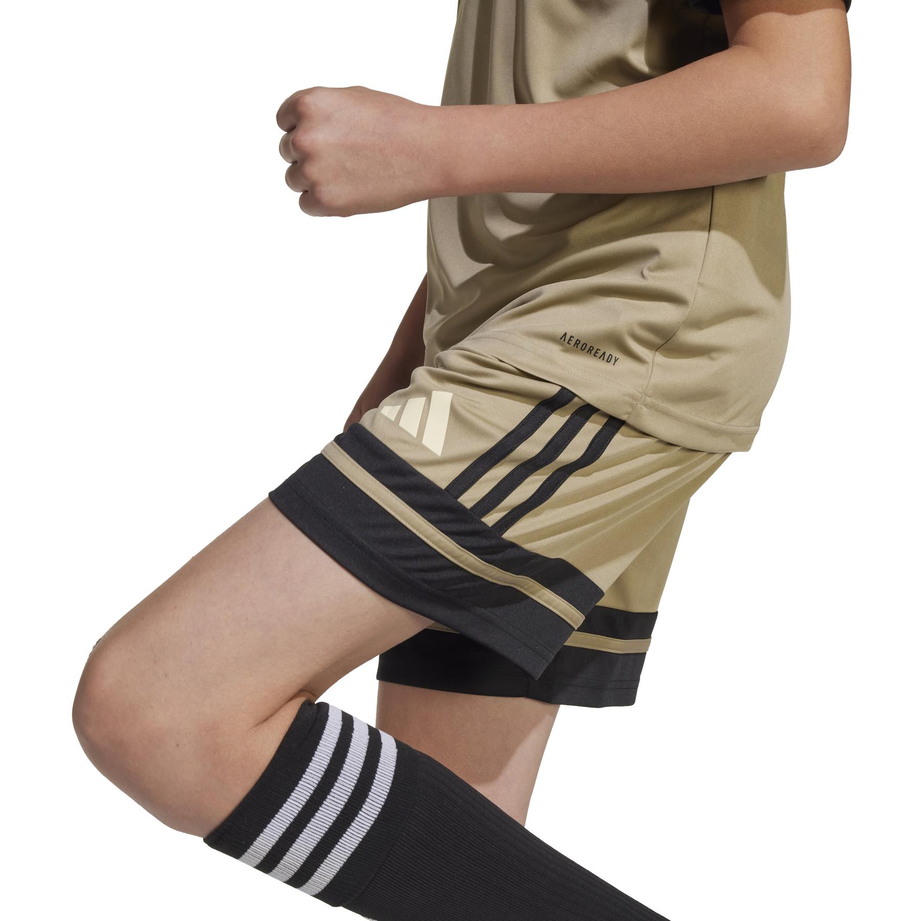 product/a/d/adidas_jp3418_5_apparel_on_model_detail_view_1_white.jpg