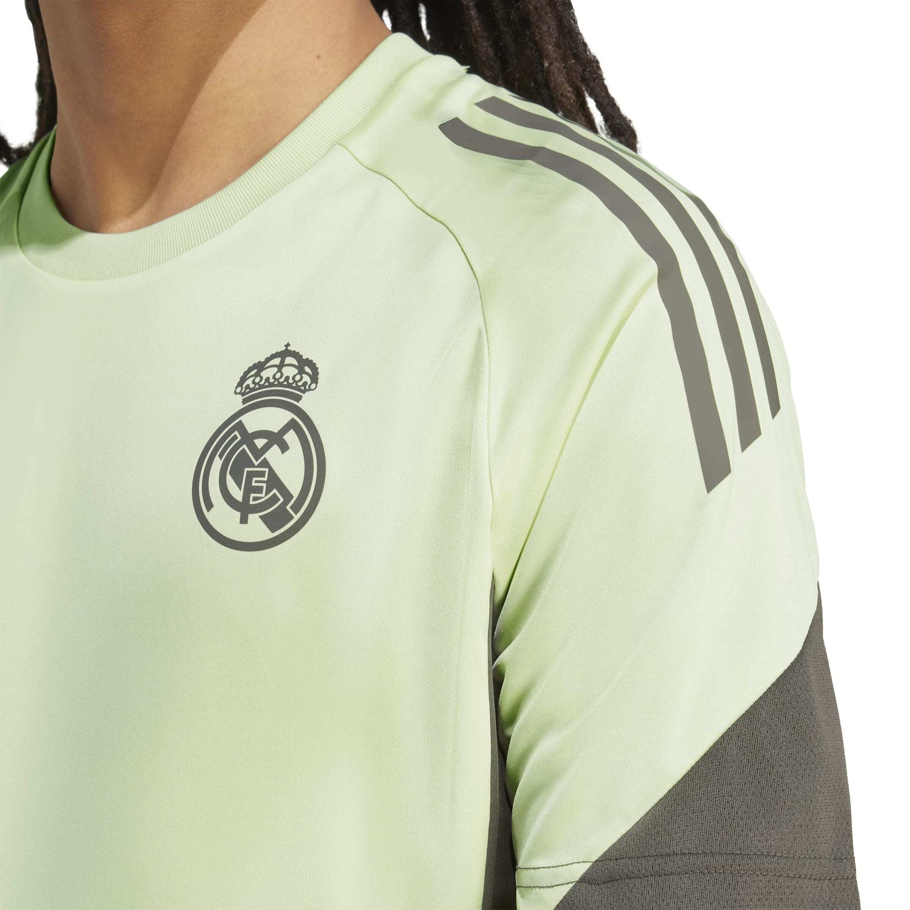 product/a/d/adidas_jp3977_6_apparel_on_model_detail_view_1_white.jpg