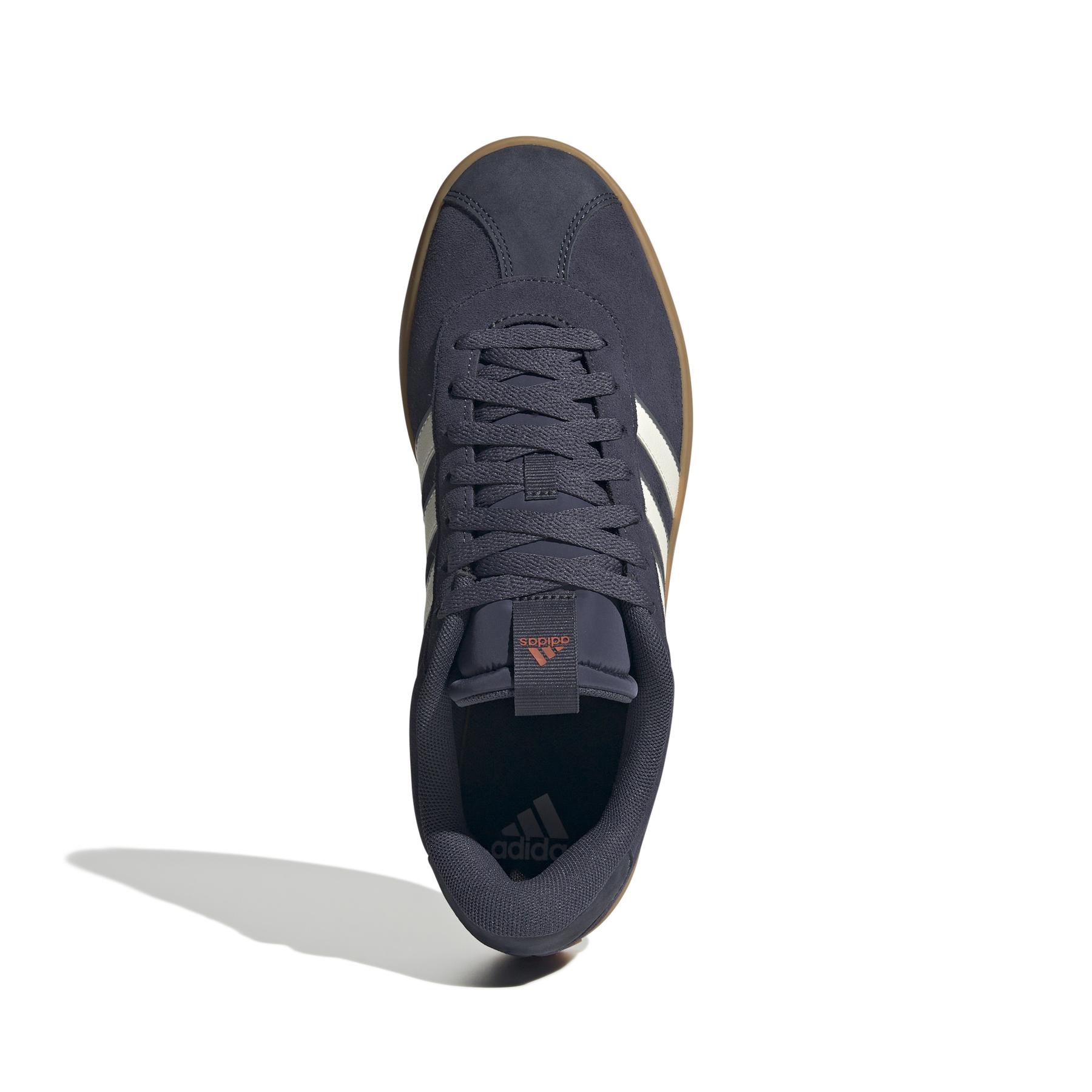 product/a/d/adidas_jp5289_3_footwear_photography_top_portrait_view_white-nw091625.jpg