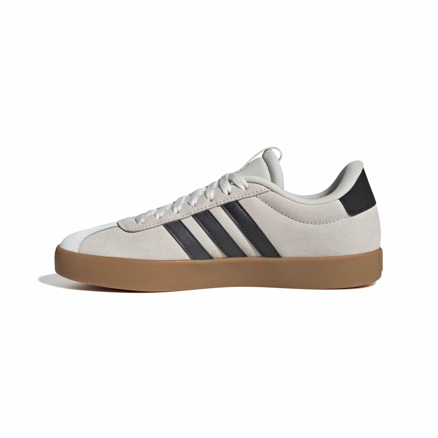 product/a/d/adidas_jp5351_5_footwear_photography_side_medial_center_view_white-nw091625.jpg