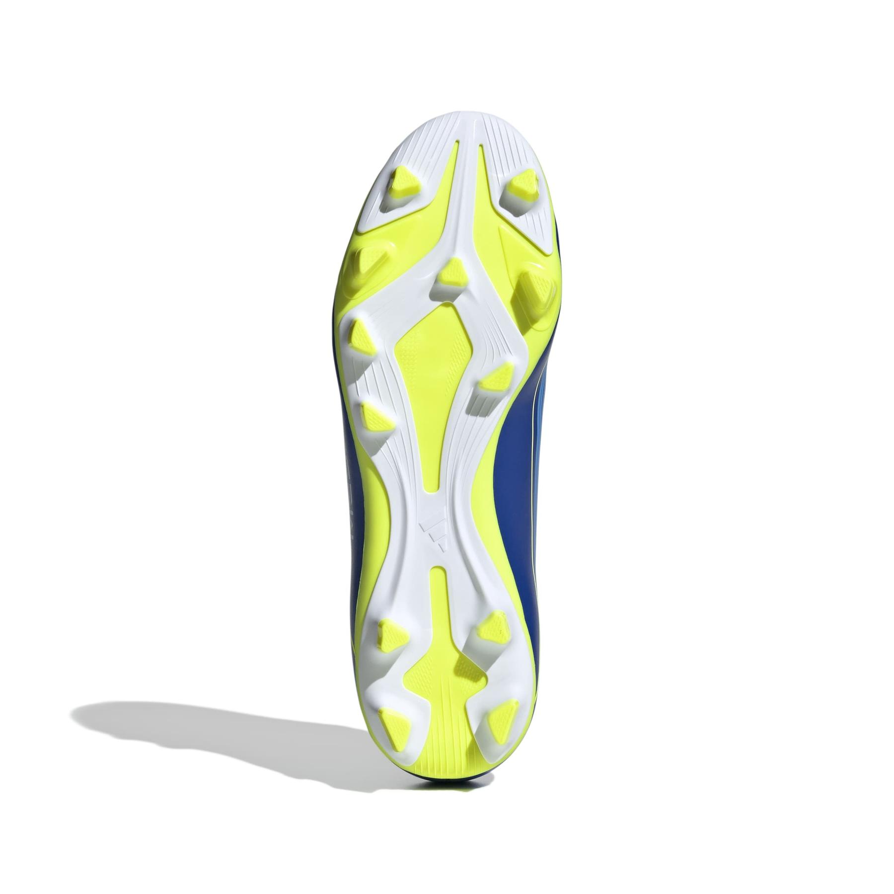 product/a/d/adidas_jp7444_3_footwear_photography_bottom_view_white.jpg