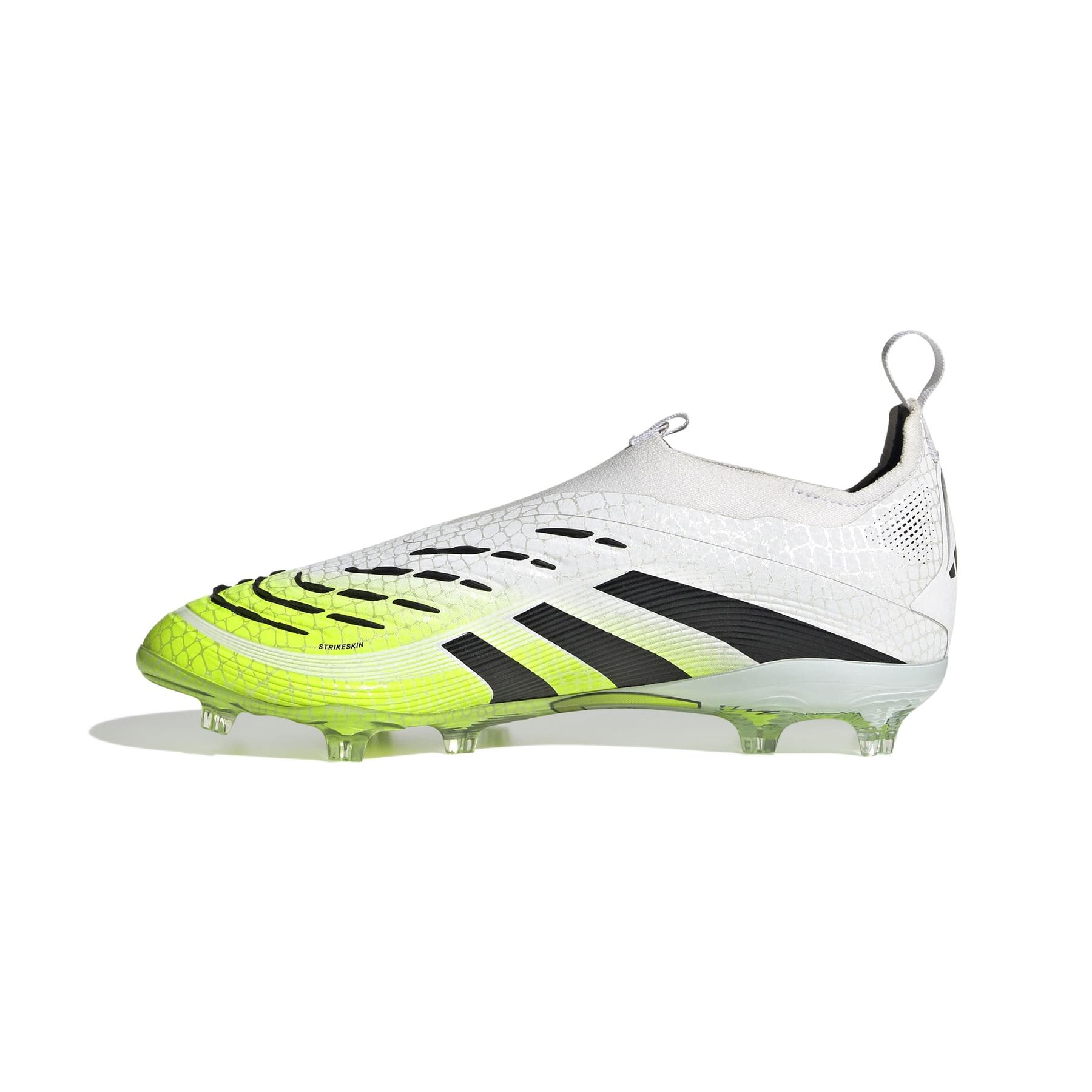product/a/d/adidas_jp9912_4_footwear_photography_side_medial_center_view_white-nw091625.jpg