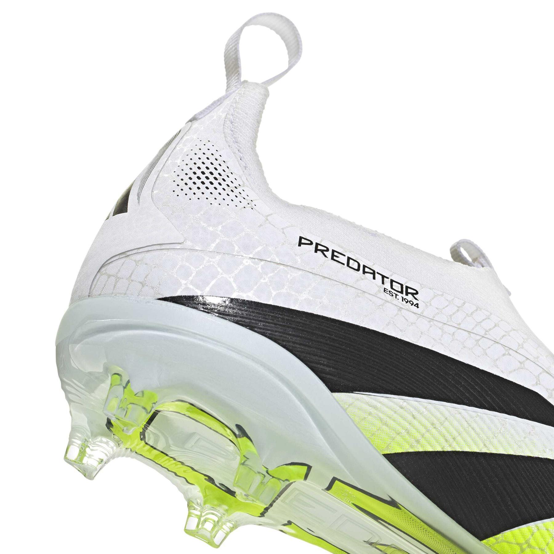 product/a/d/adidas_jp9912_7_footwear_photography_detail_view_1_white-nw091625.jpg