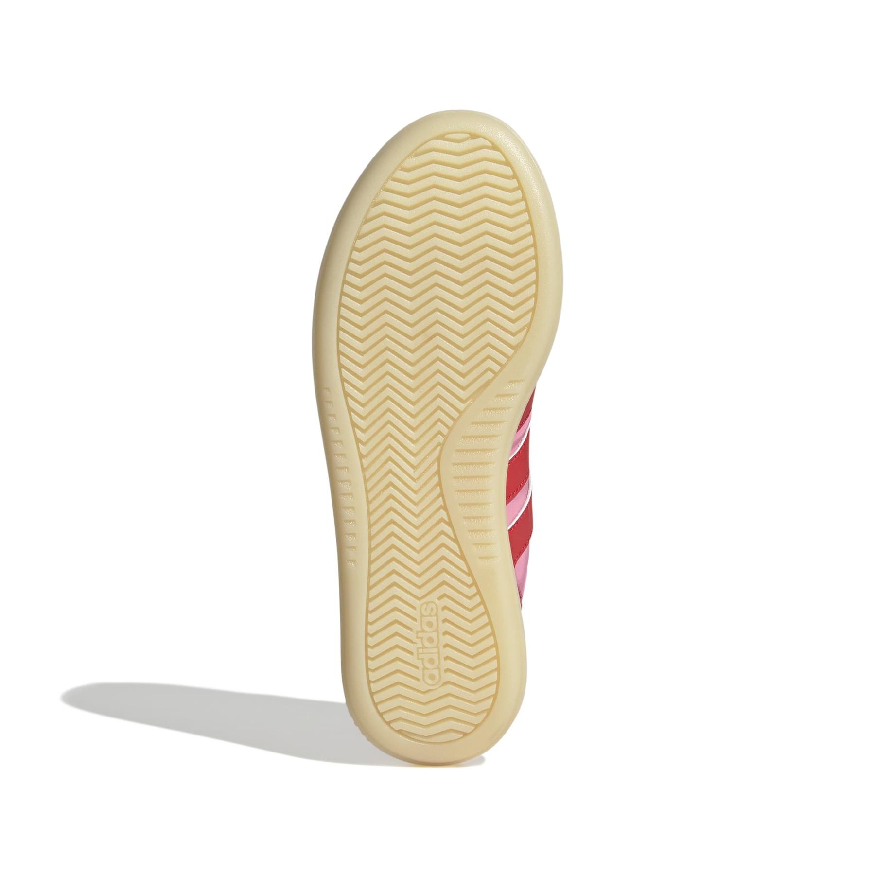 product/a/d/adidas_jr1217_4_footwear_photography_bottom_view_white-nw091625.jpg