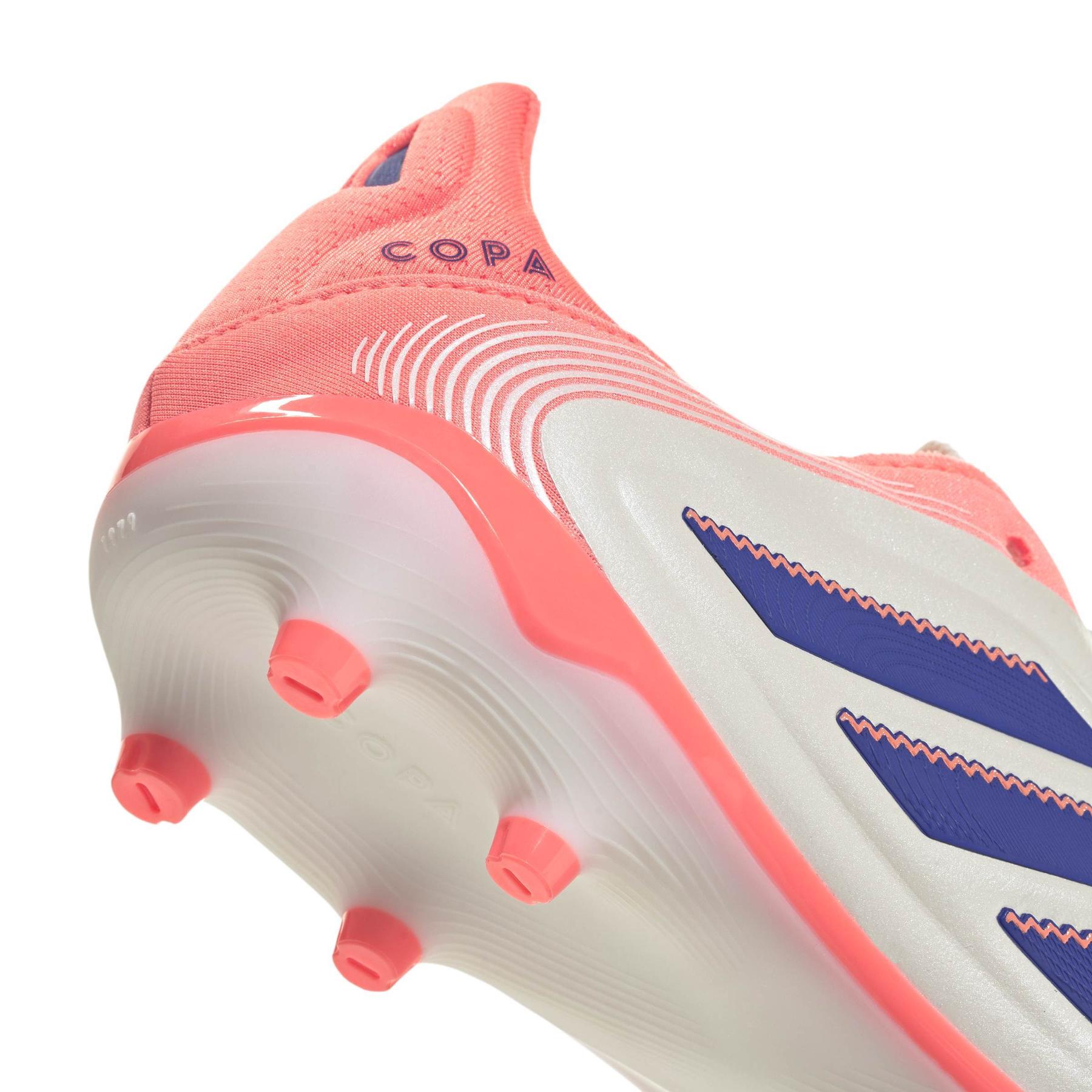 product/a/d/adidas_jr2851_7_footwear_photography_detail_view_1_white.jpg