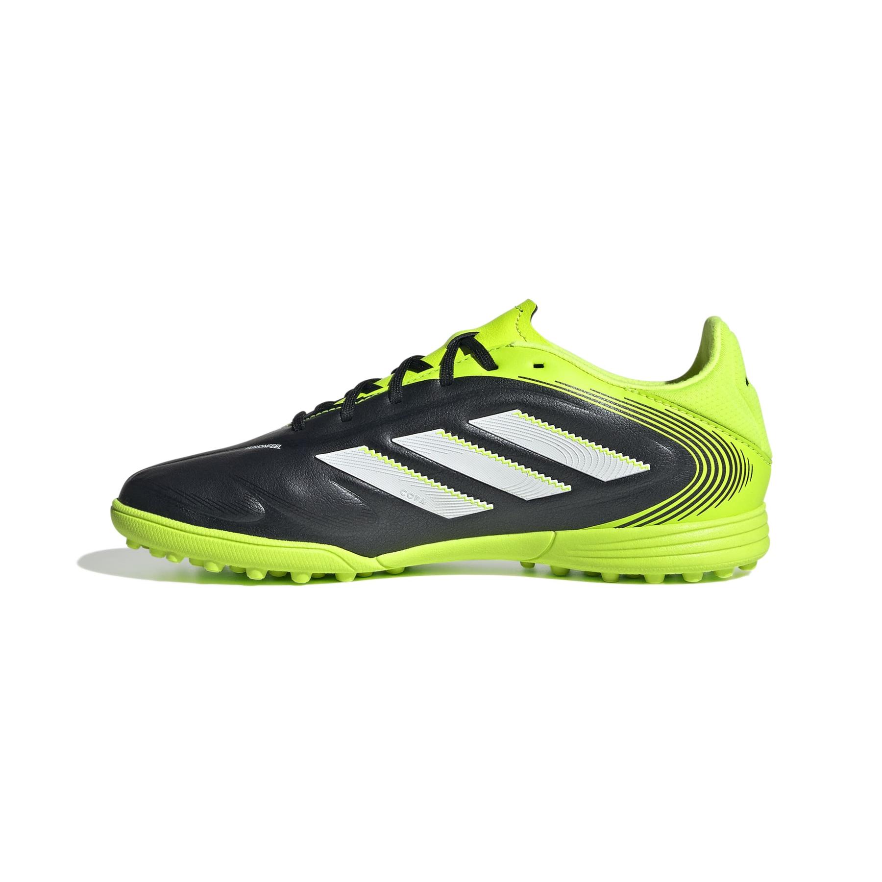 product/a/d/adidas_jr2881_4_footwear_photography_side_medial_center_view_white-nw091625.jpg