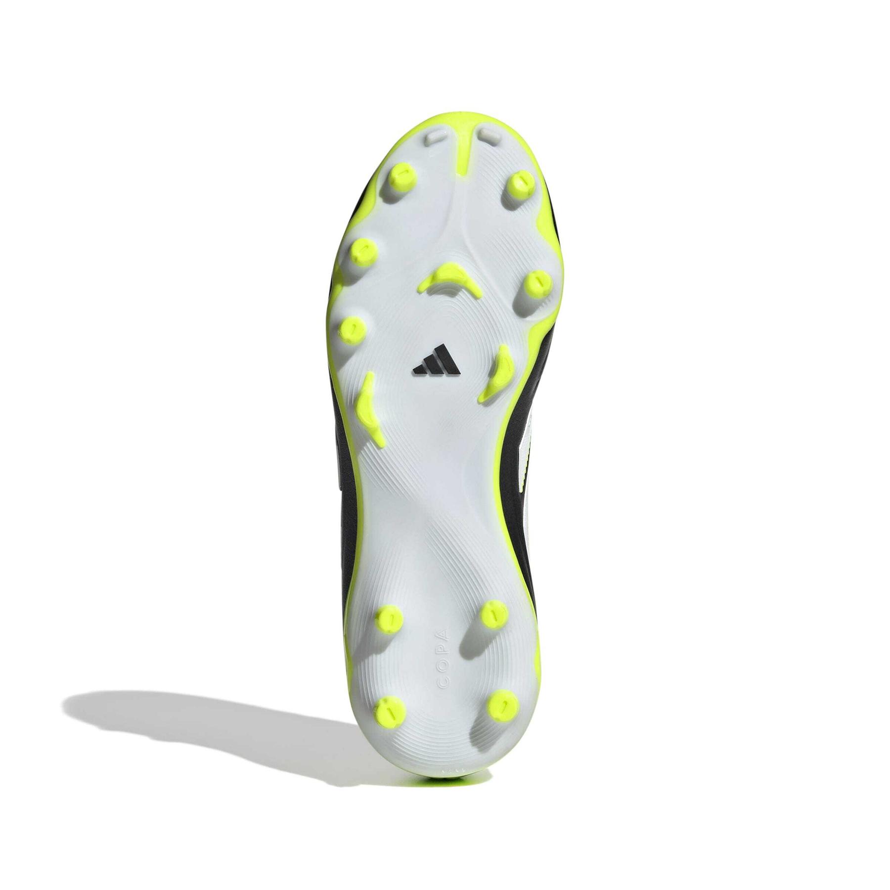 product/a/d/adidas_jr2883_3_footwear_photography_bottom_view_white-nw091625.jpg