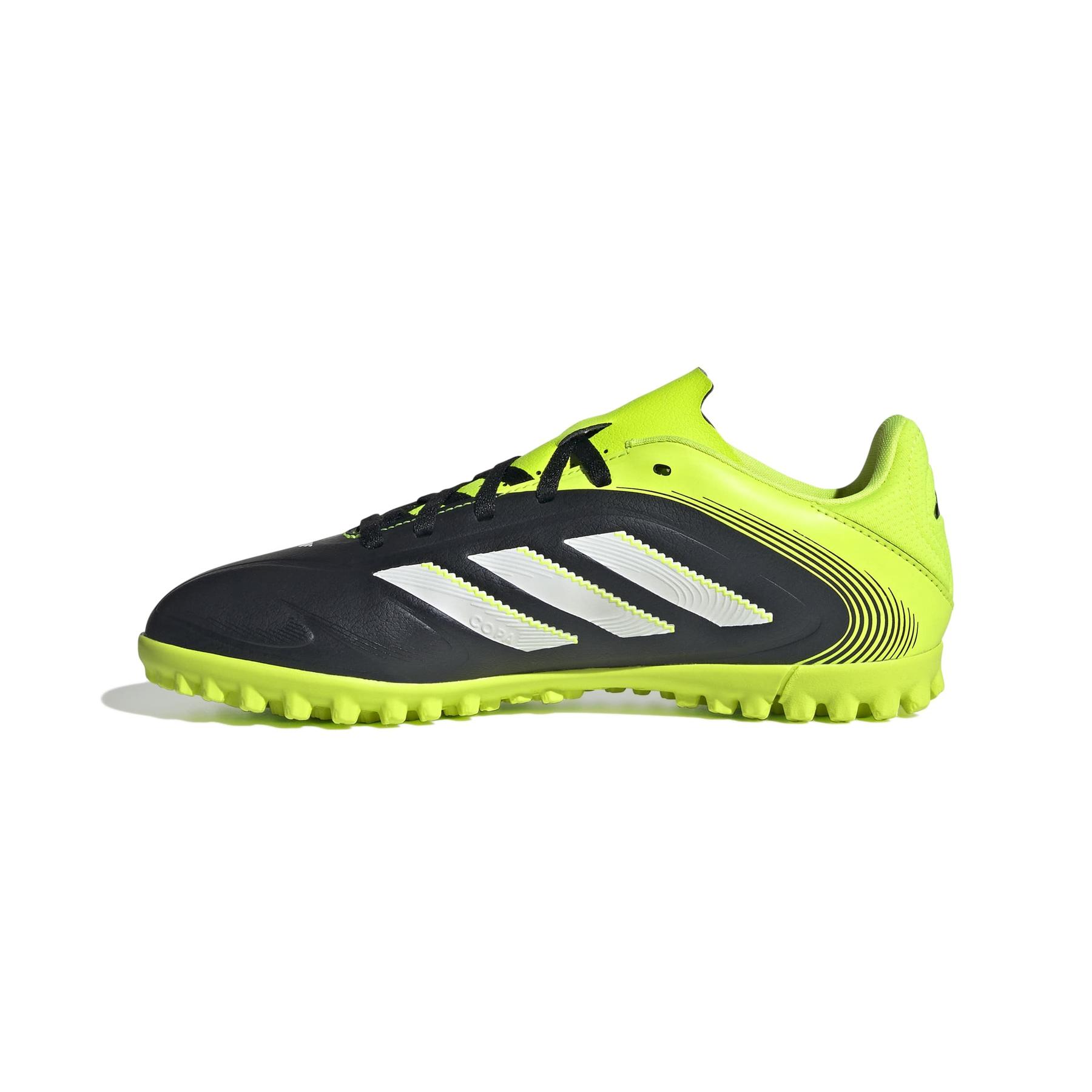 product/a/d/adidas_jr2902_4_footwear_photography_side_medial_center_view_white-nw091625.jpg