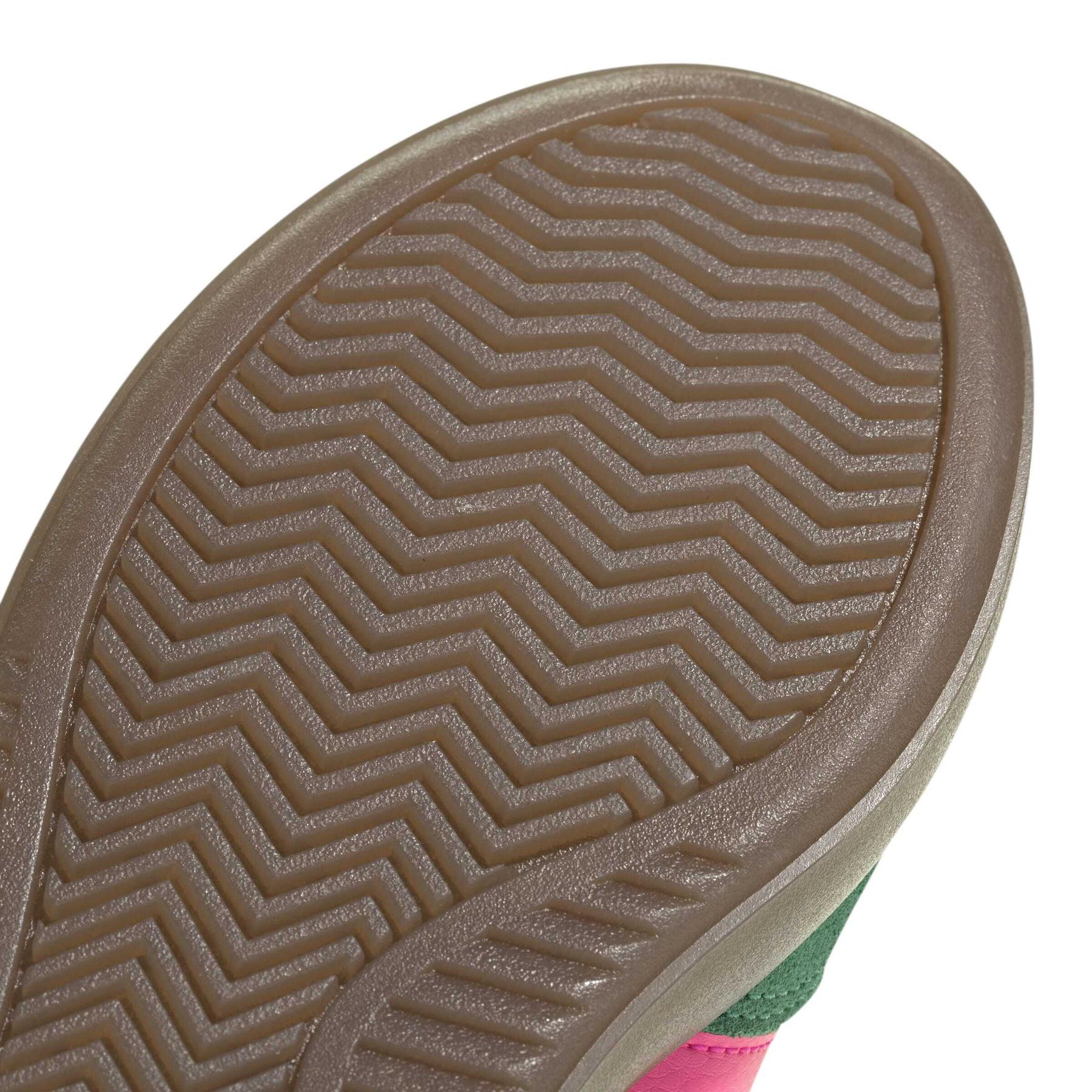 product/a/d/adidas_jr3540_9_footwear_photography_detail_view_2_white-nw091625.jpg