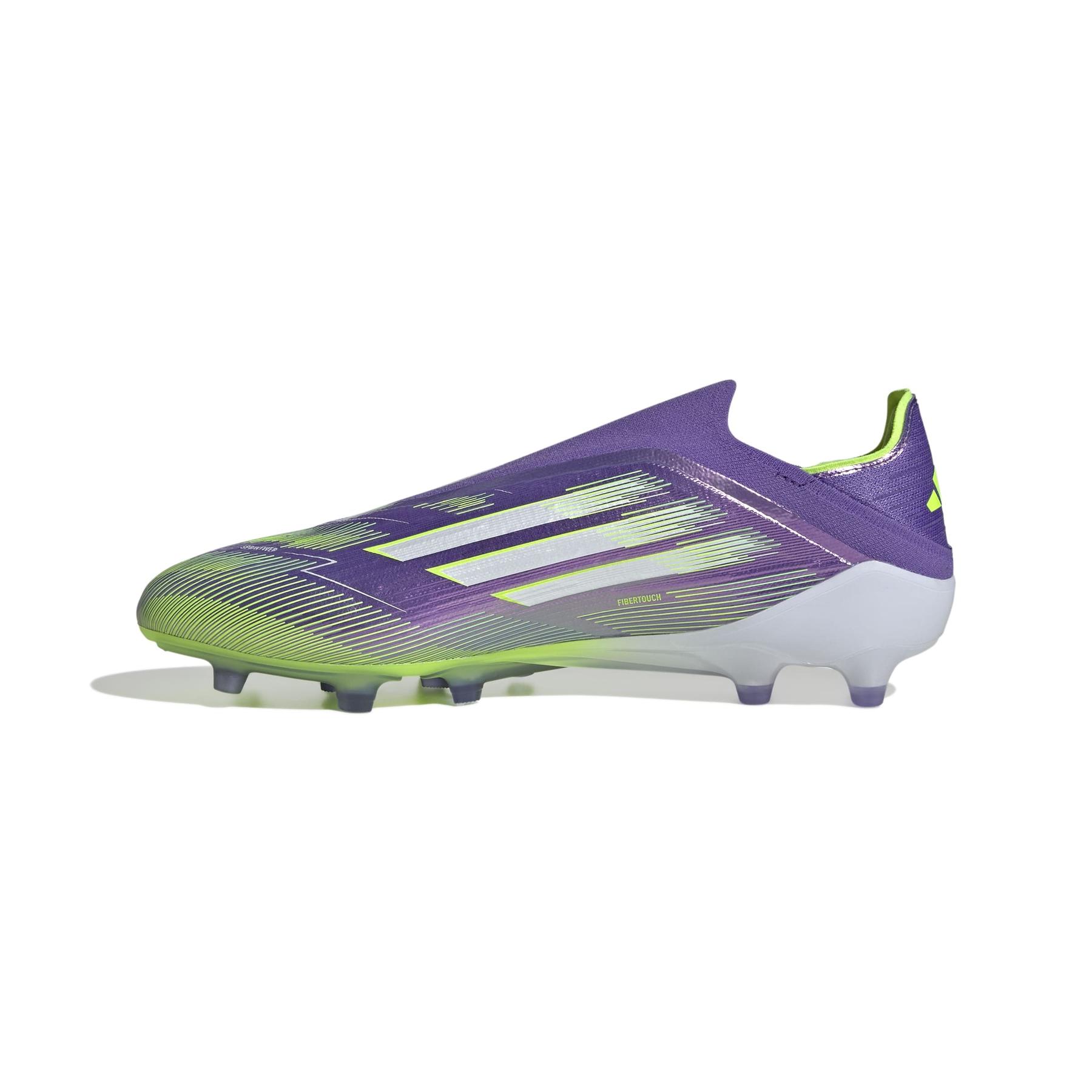 product/a/d/adidas_jr5364_4_footwear_photography_side_medial_center_view_white-nw091725.jpg