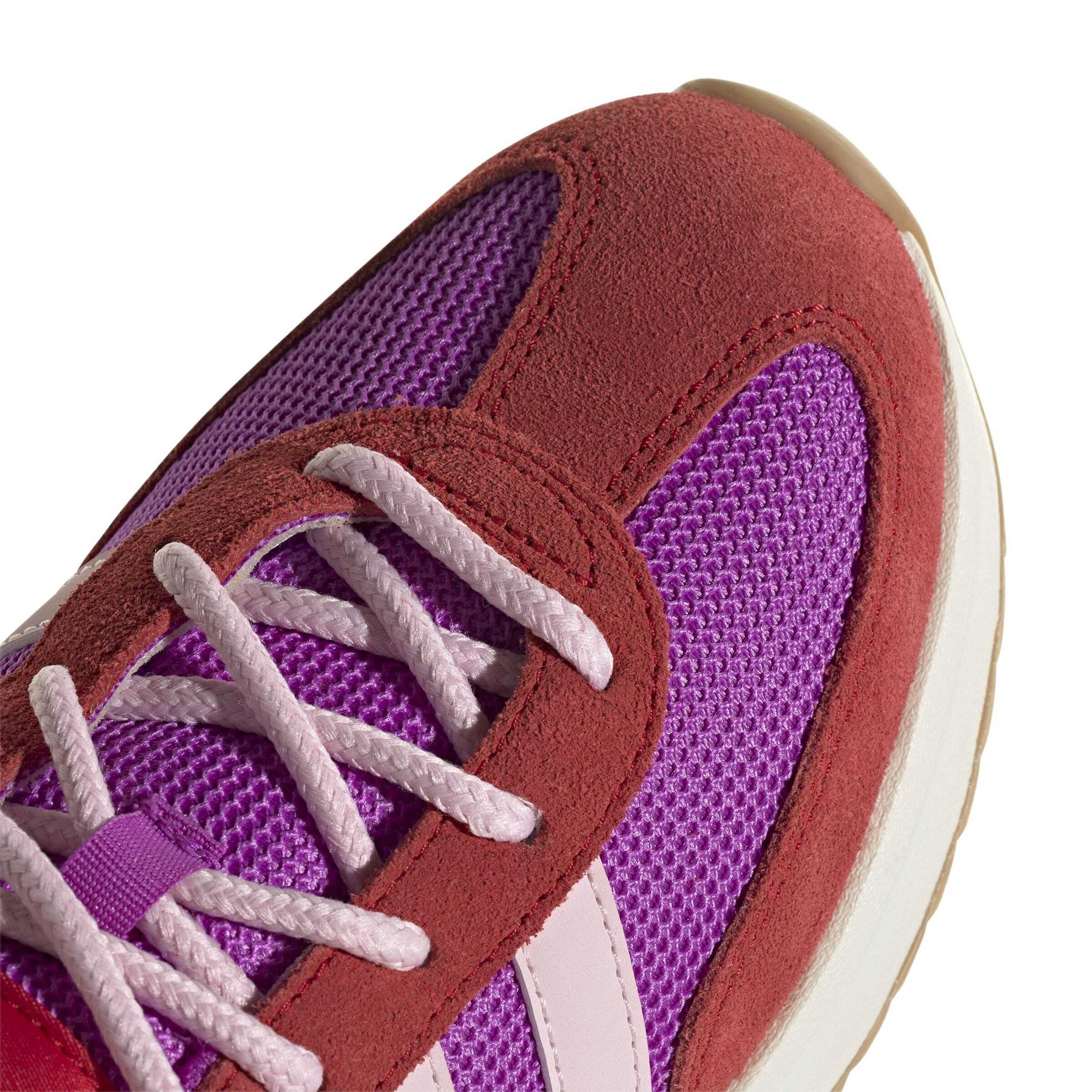 product/a/d/adidas_jr8615_8_footwear_photography_detail_view_1_white-nw091725.jpg