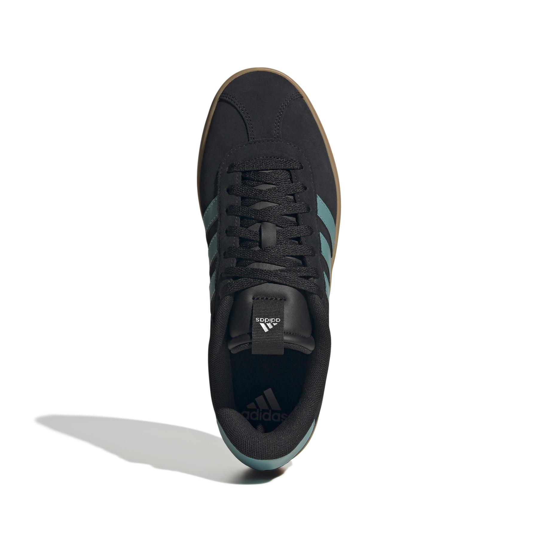 product/a/d/adidas_jr8653_3_footwear_photography_top_portrait_view_white-nw091725.jpg