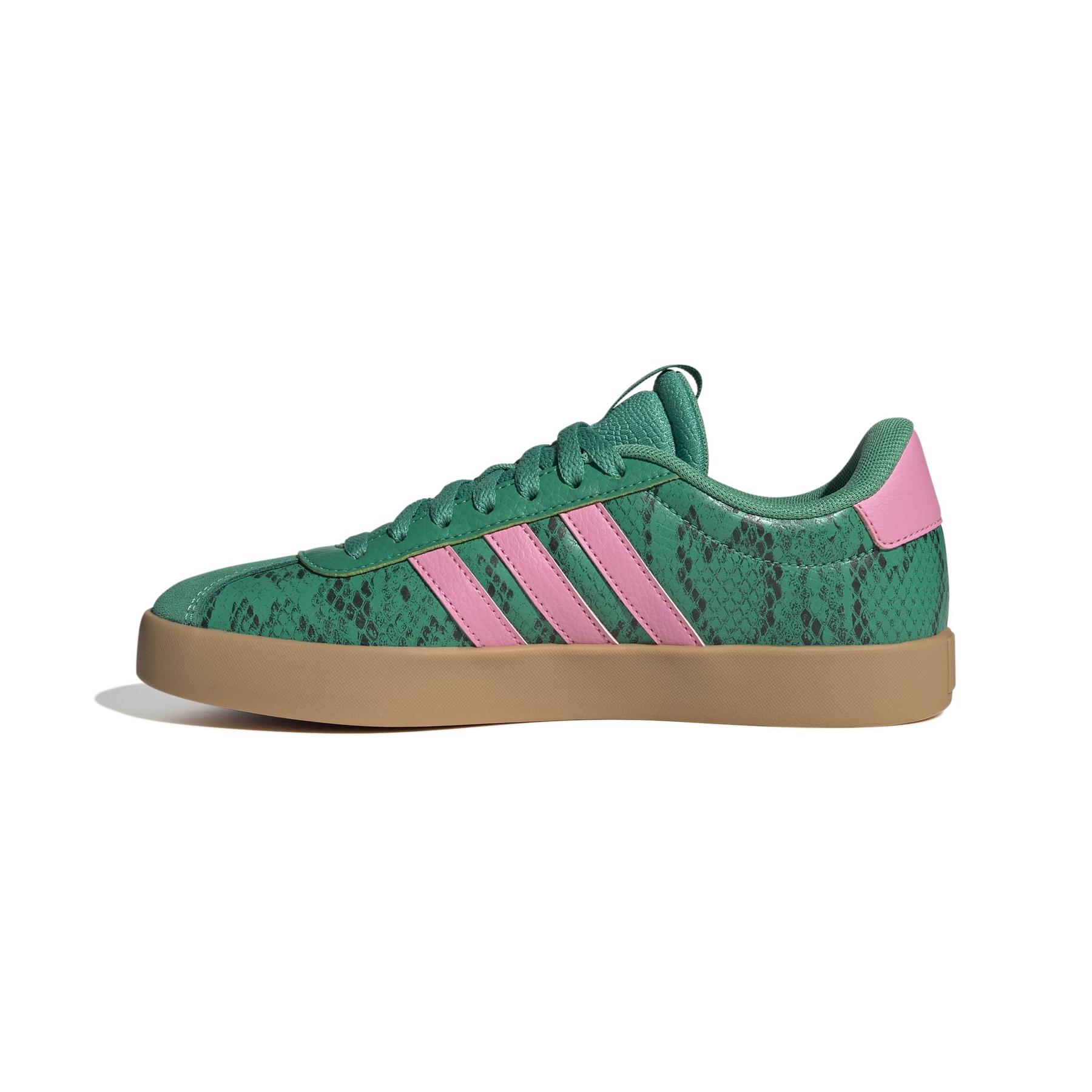 product/a/d/adidas_jr8668_5_footwear_photography_side_medial_center_view_white-nw091725.jpg