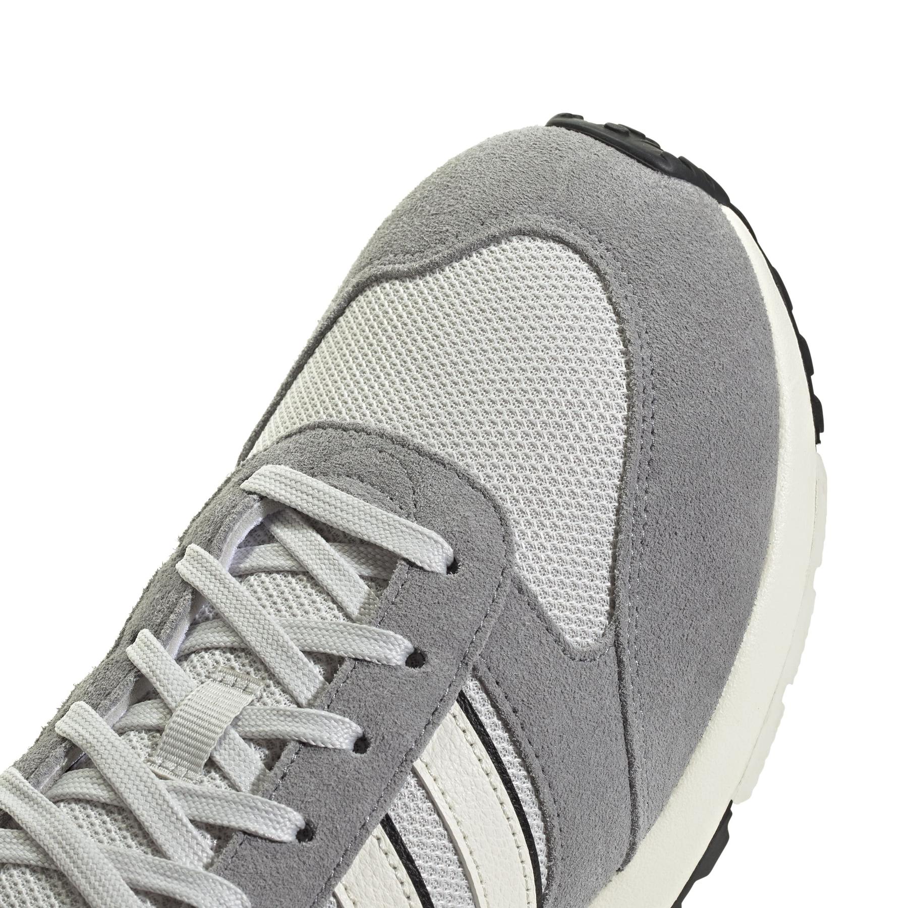 product/a/d/adidas_jr8704_8_footwear_photography_detail_view_1_white.jpg