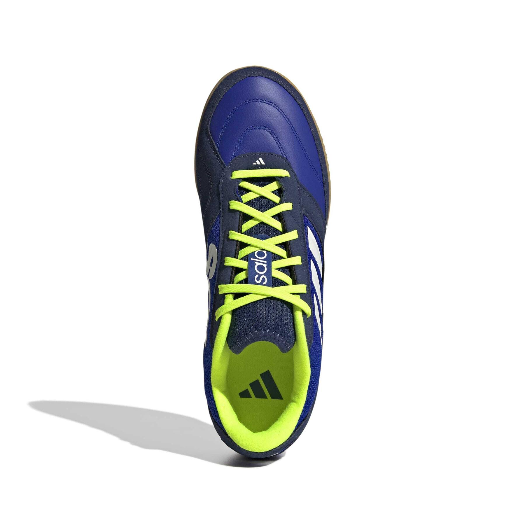 product/a/d/adidas_js0653_2_footwear_photography_top_portrait_view_white-nw091725.jpg