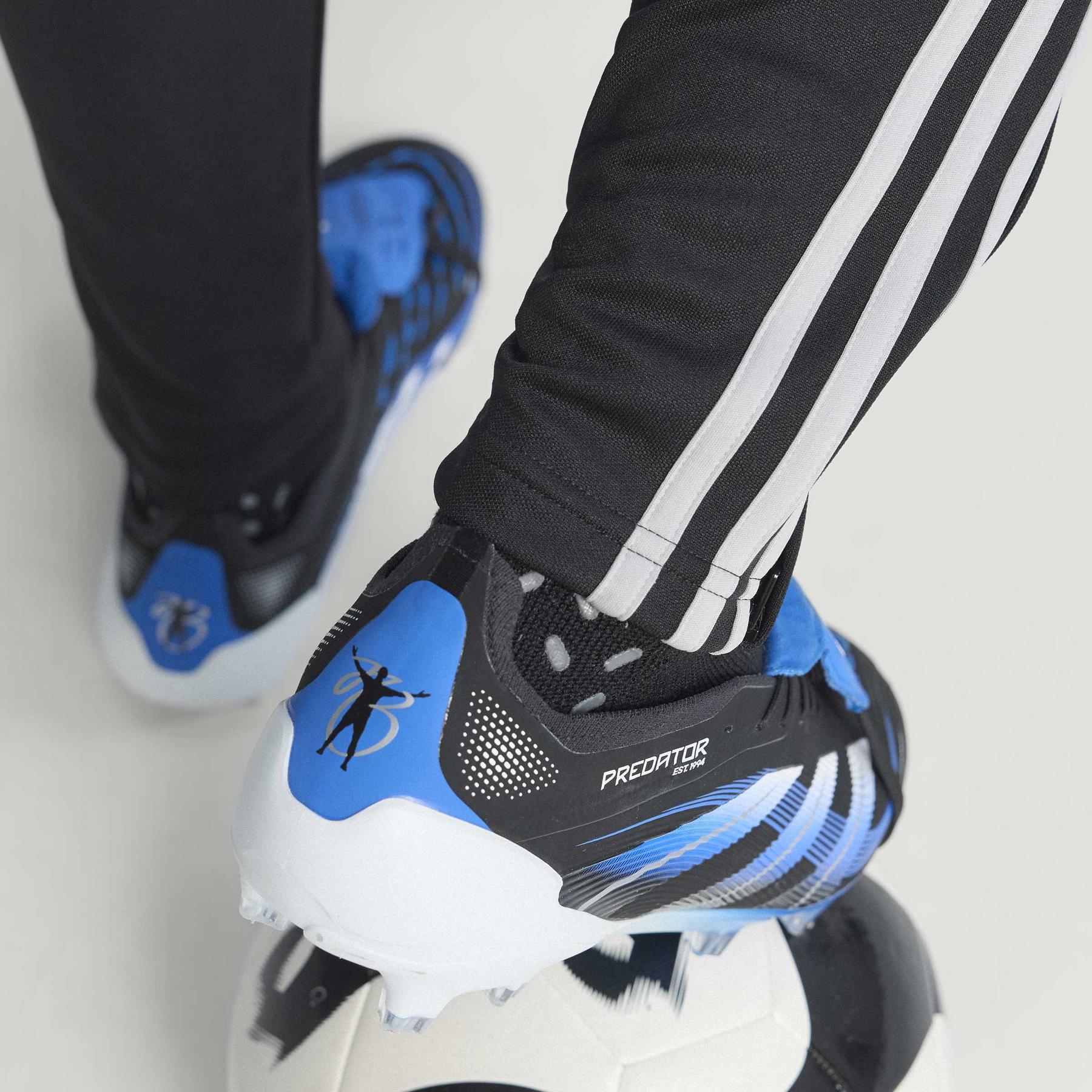product/a/d/adidas_js3106_21_footwear_photography_heromrktng_view_8.jpg