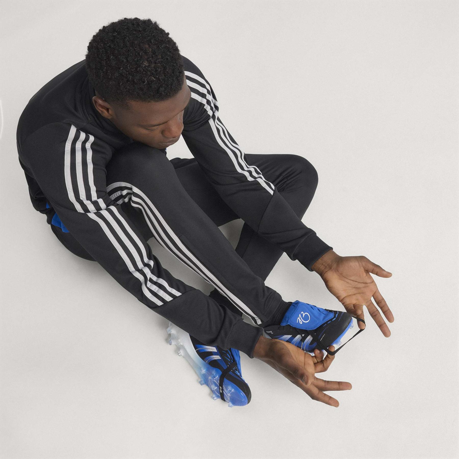 product/a/d/adidas_js3106_23_footwear_photography_heromrktng_view_10.jpg
