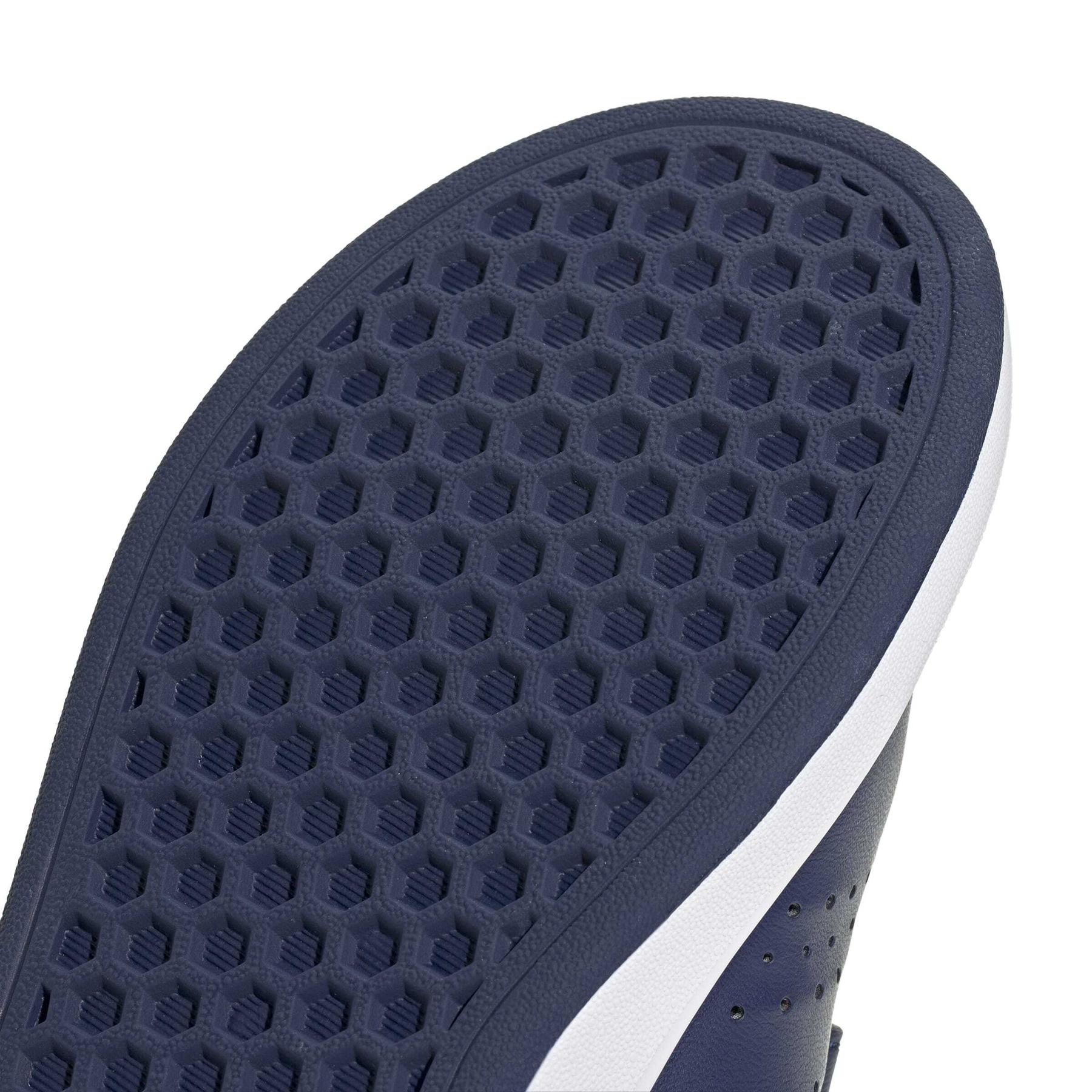 product/a/d/adidas_js3820_9_footwear_photography_detail_view_2_white-nw091725.jpg