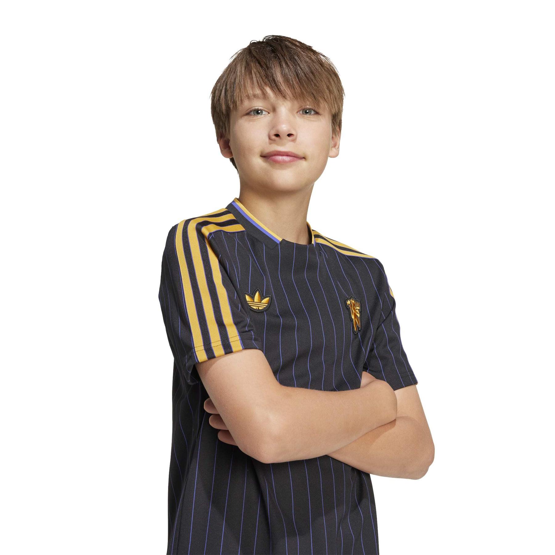 product/a/d/adidas_jy1078_6_apparel_on_model_detail_view_1_white.jpg