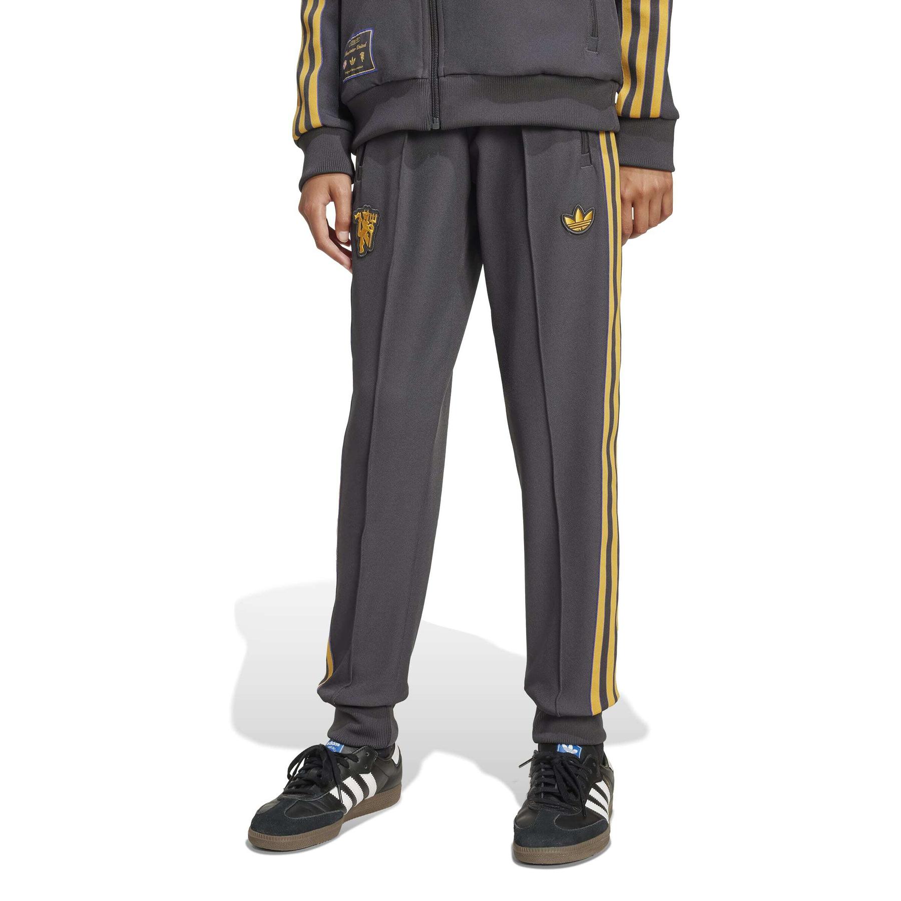 product/a/d/adidas_jy1081_2_apparel_on_model_standard_view_white.jpg