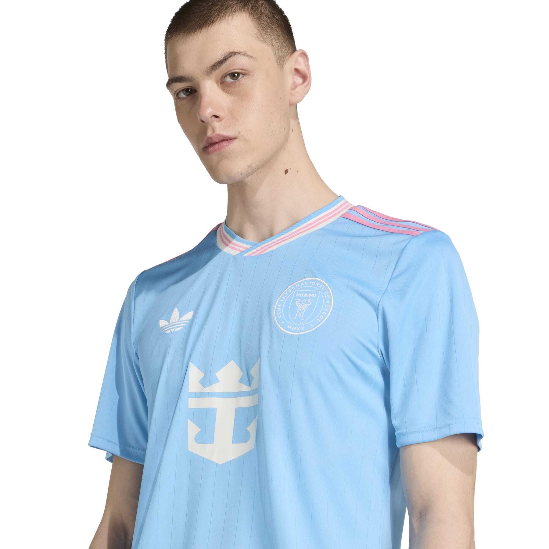 product/a/d/adidas_ka7502_8_apparel_on_model_detail_view_2_white.jpg