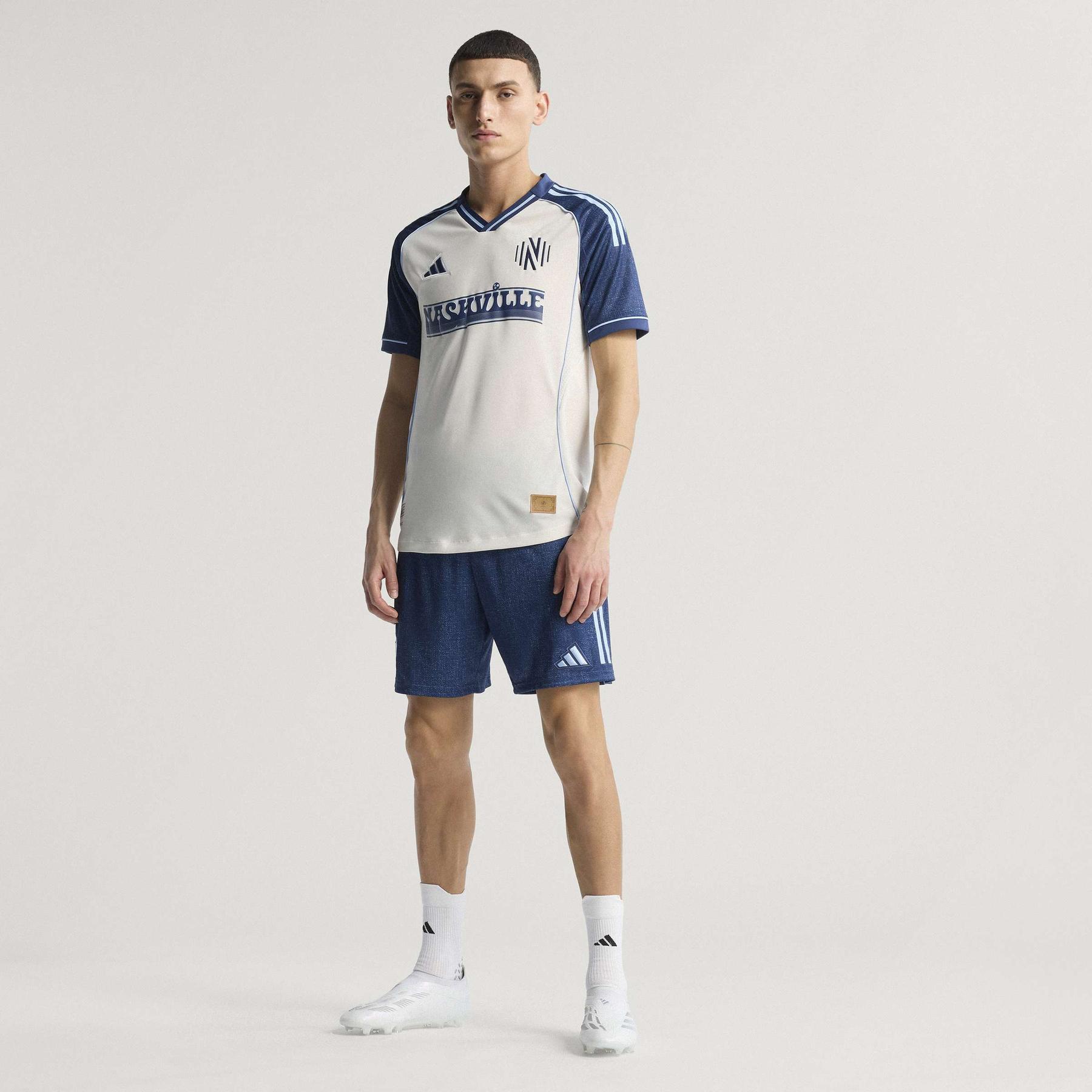 product/a/d/adidas_kc1247_cwhite_7.jpg