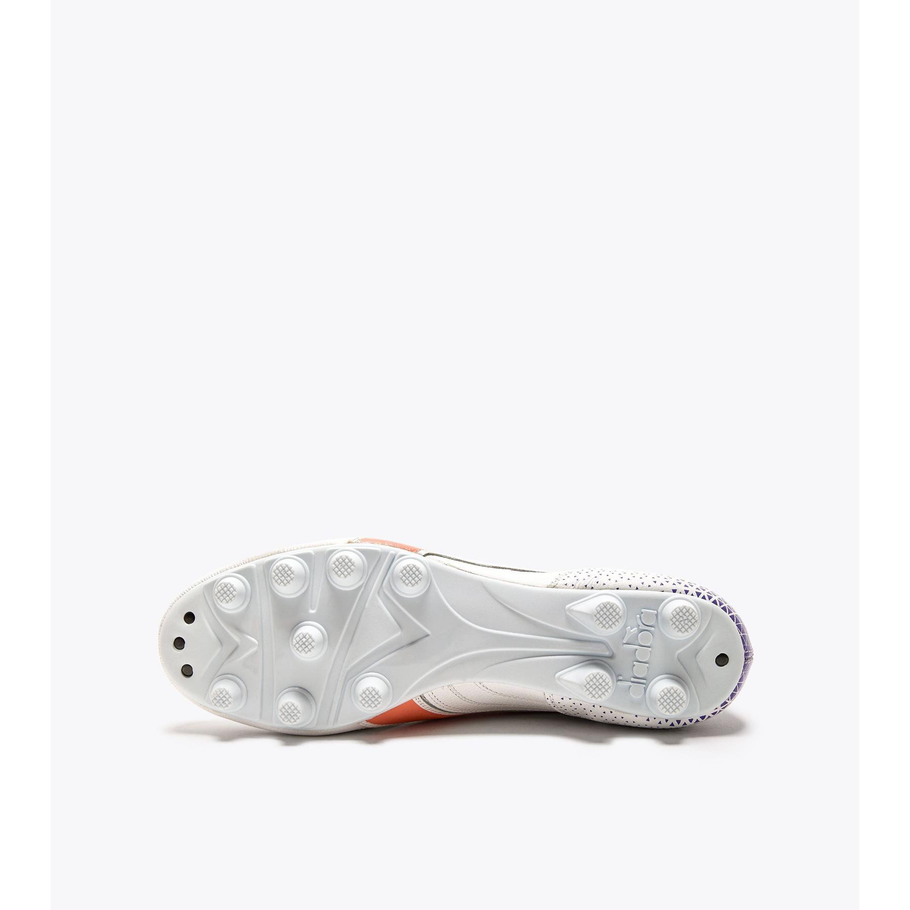 product/d/i/diadora_101.179595-c8001_blanc-saumon-frais_4.jpg