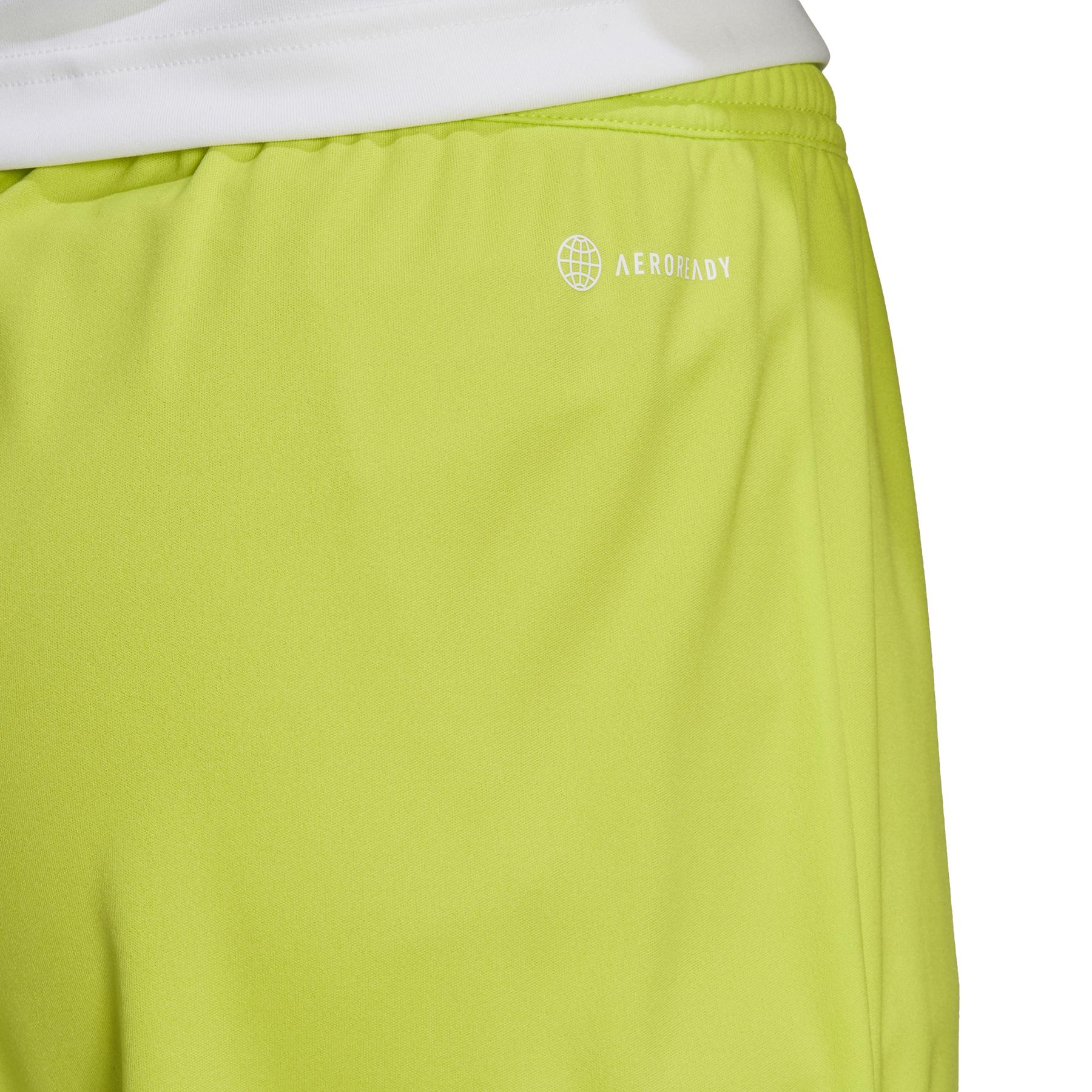 product/h/c/hc5061_app_on-model_detail-1_white_1645106718.jpg
