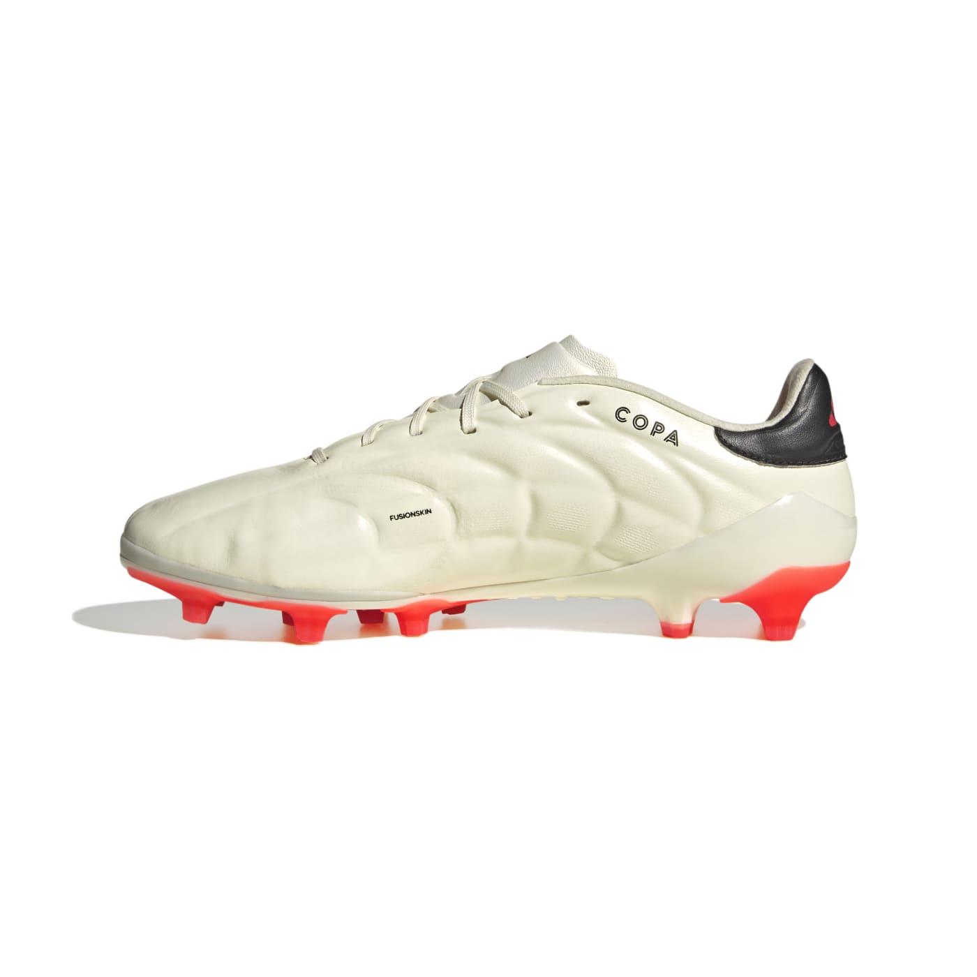 product/i/e/ie7505_4_footwear_photography_side_medial_center_view_white.jpg