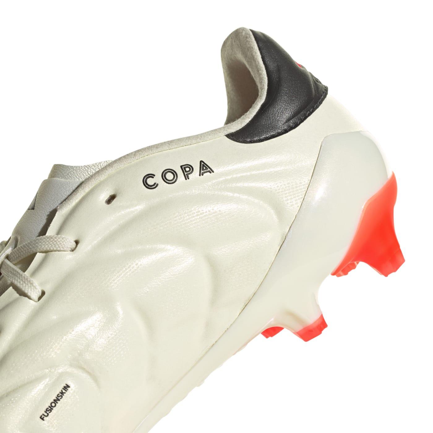 product/i/e/ie7505_9_footwear_photography_detail_view_3_white.jpg