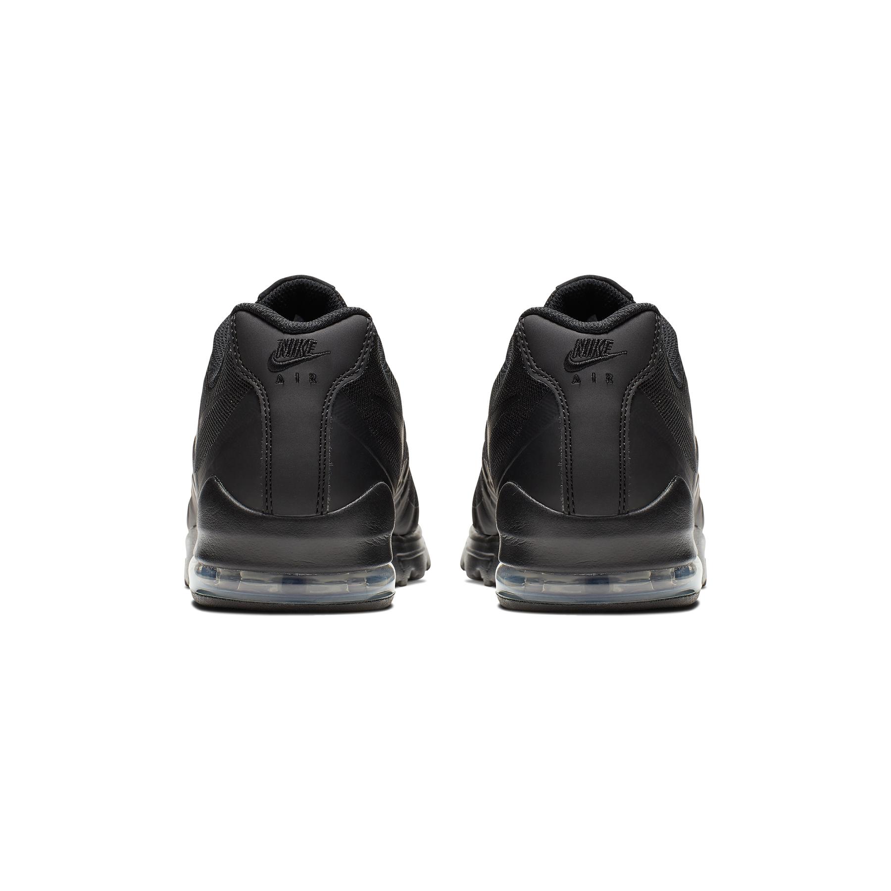 product/n/i/nike_749680-001-phcbh000.jpg