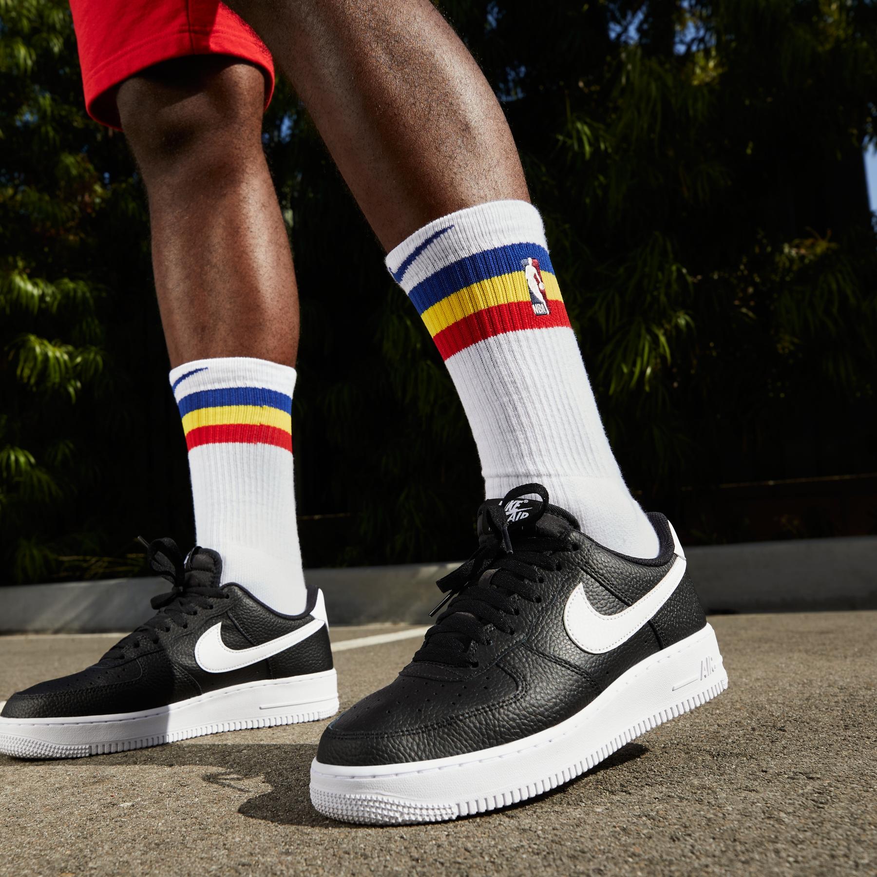 product/n/i/nike_ct2302-002-phsym001.jpg