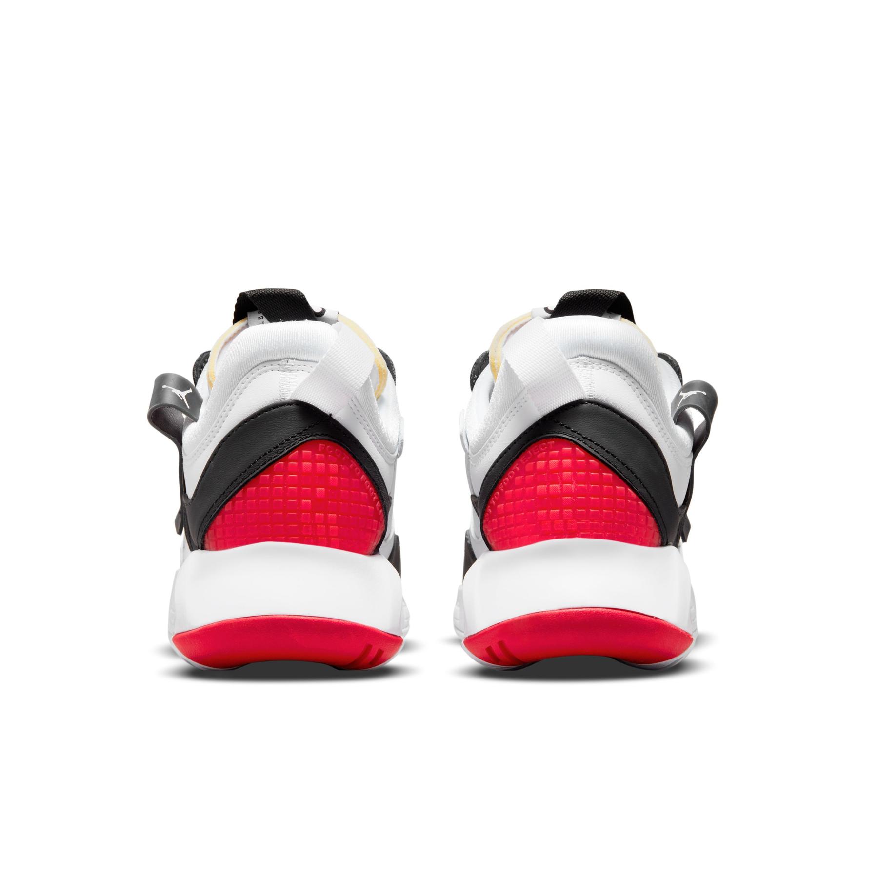product/n/i/nike_cv8122-106_300.jpg