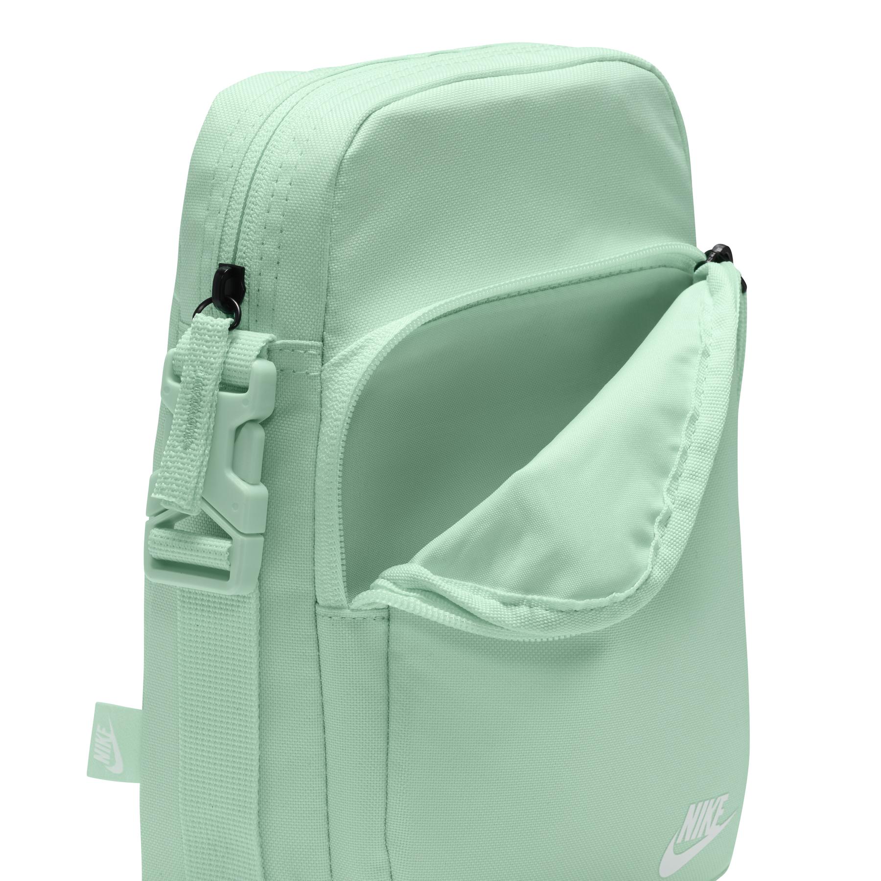 product/n/i/nike_db0456-353_mint-foam-mint-foam-summit-white_3.jpg