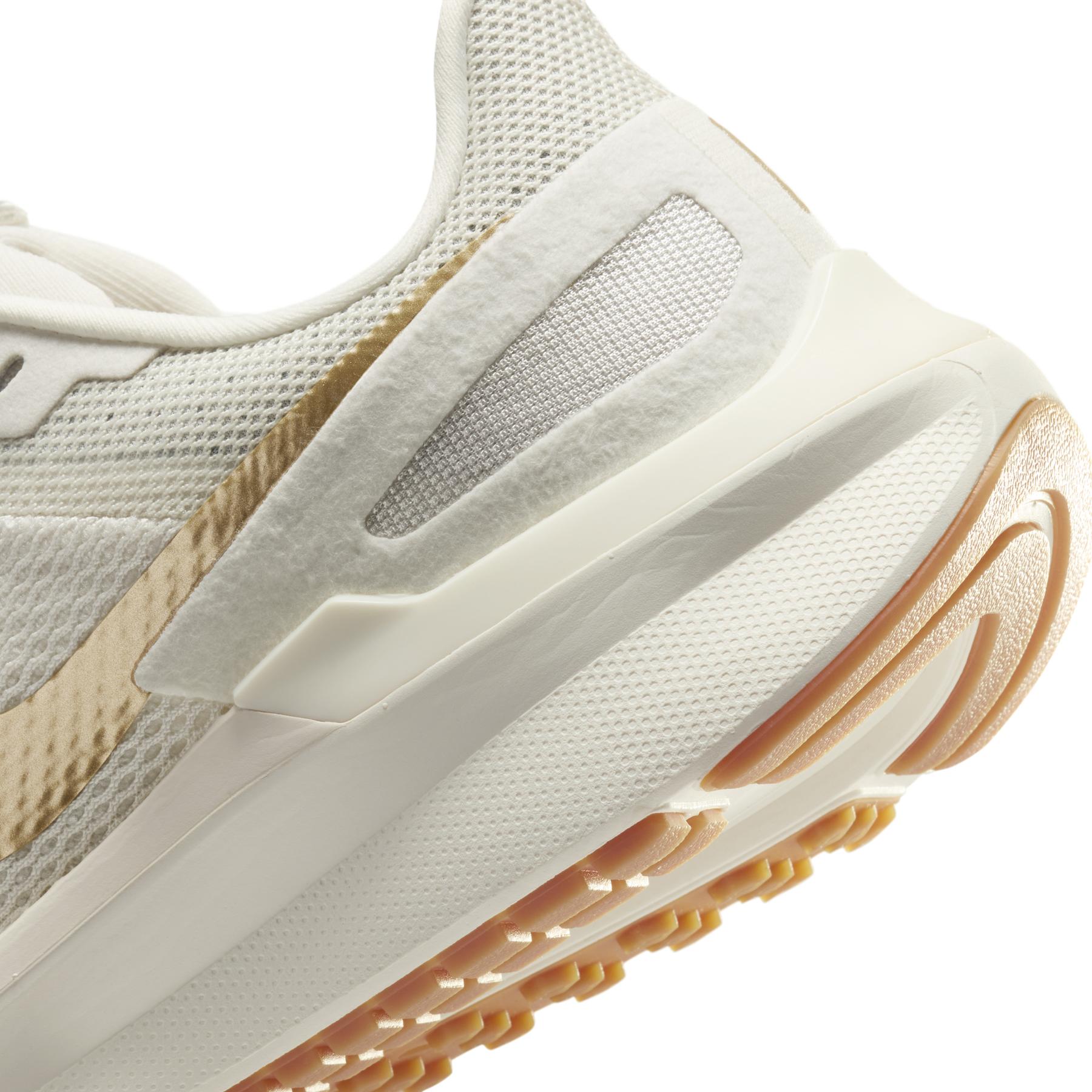 product/n/i/nike_dj7884-007_phantom-metallic-gold-white_12.jpg