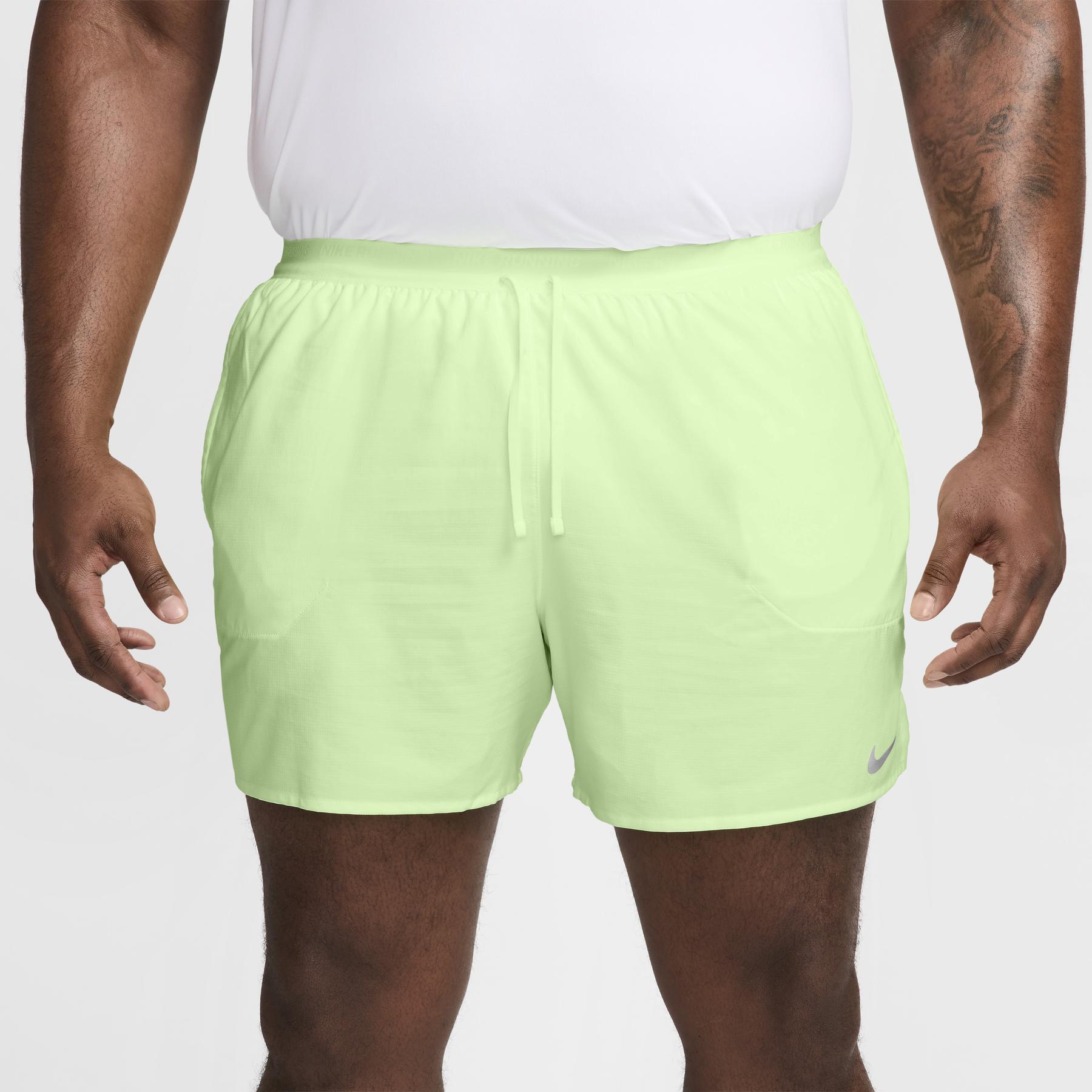 product/n/i/nike_dm4755-701_barely-volt-barely-volt-reflective-silv_9.jpg