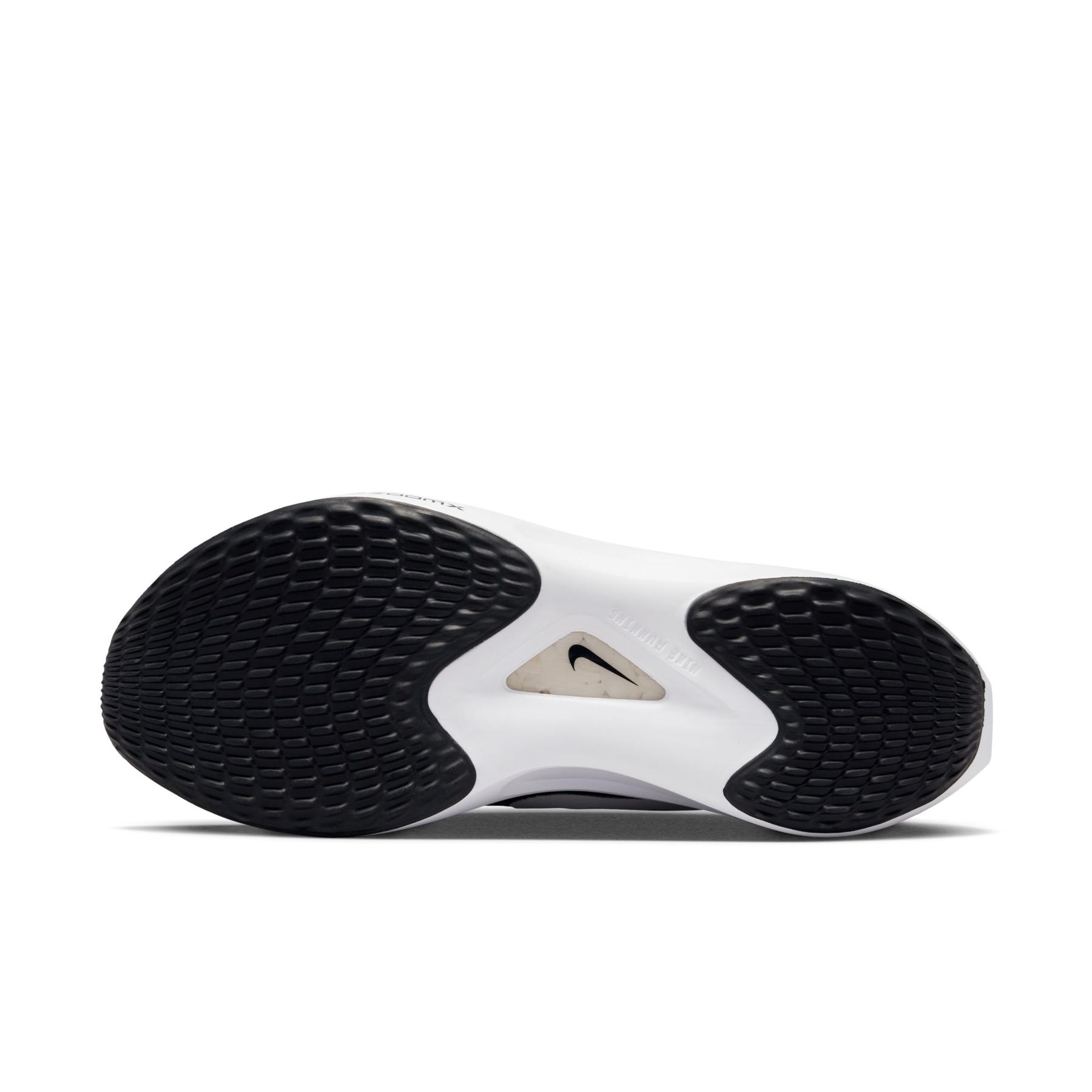 product/n/i/nike_dm8968-001_9000.jpg