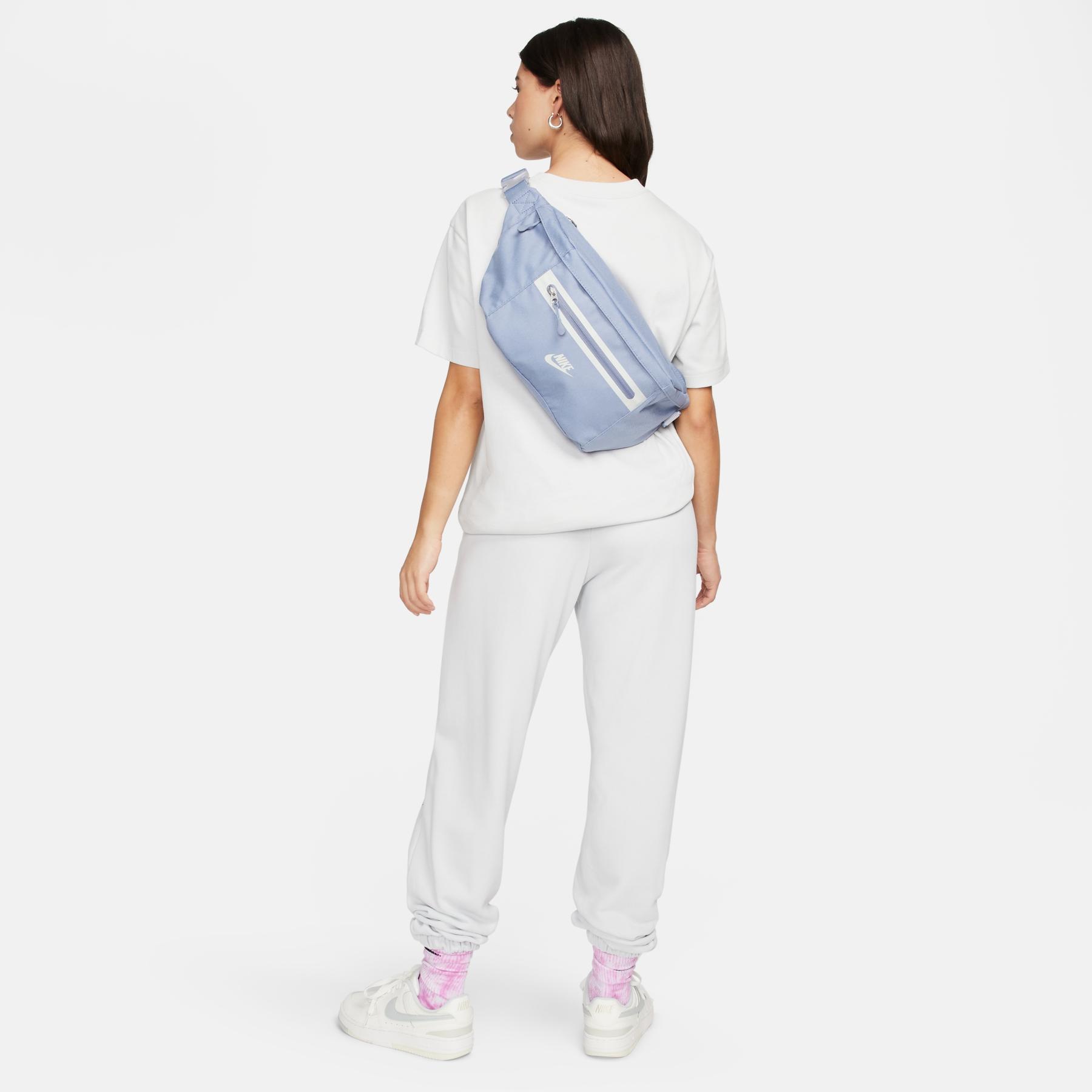 product/n/i/nike_dn2556-493-phsym002.jpg