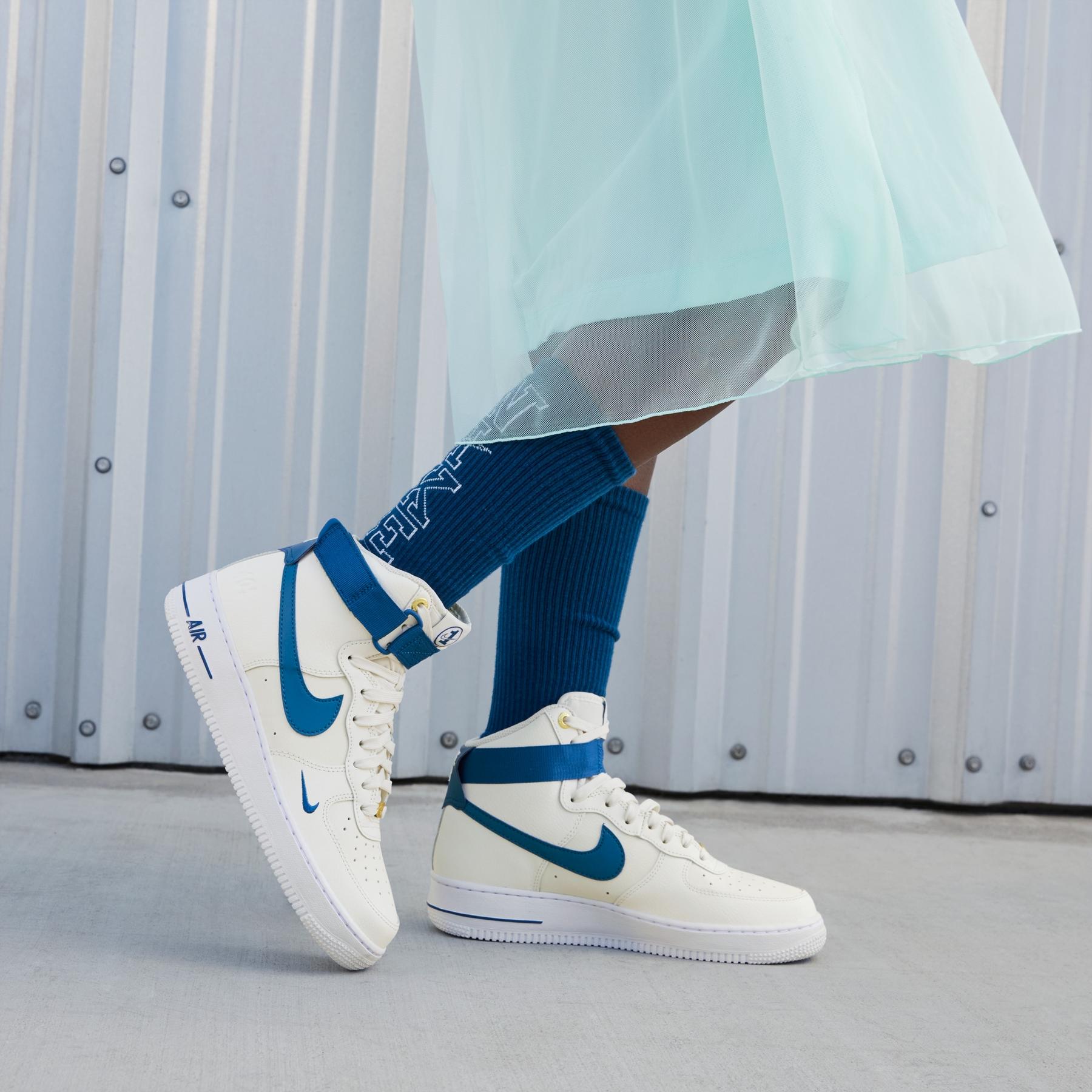 product/n/i/nike_dq7584-100-phsym001.jpg