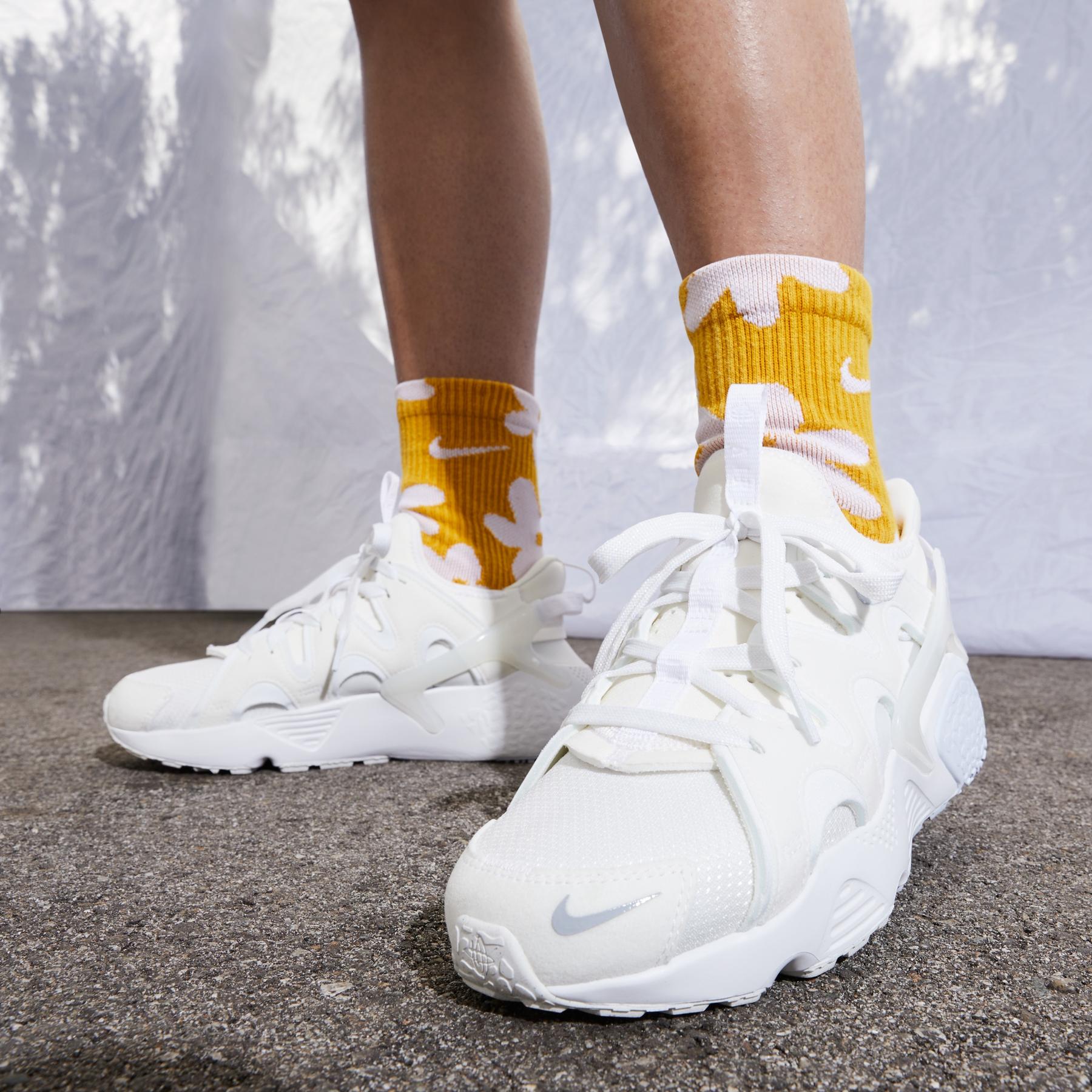 product/n/i/nike_dq8031-102-phsym200.jpg