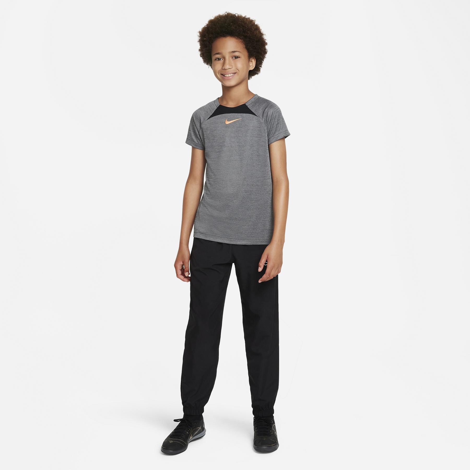 product/n/i/nike_dq8901-010_d_prem.jpg