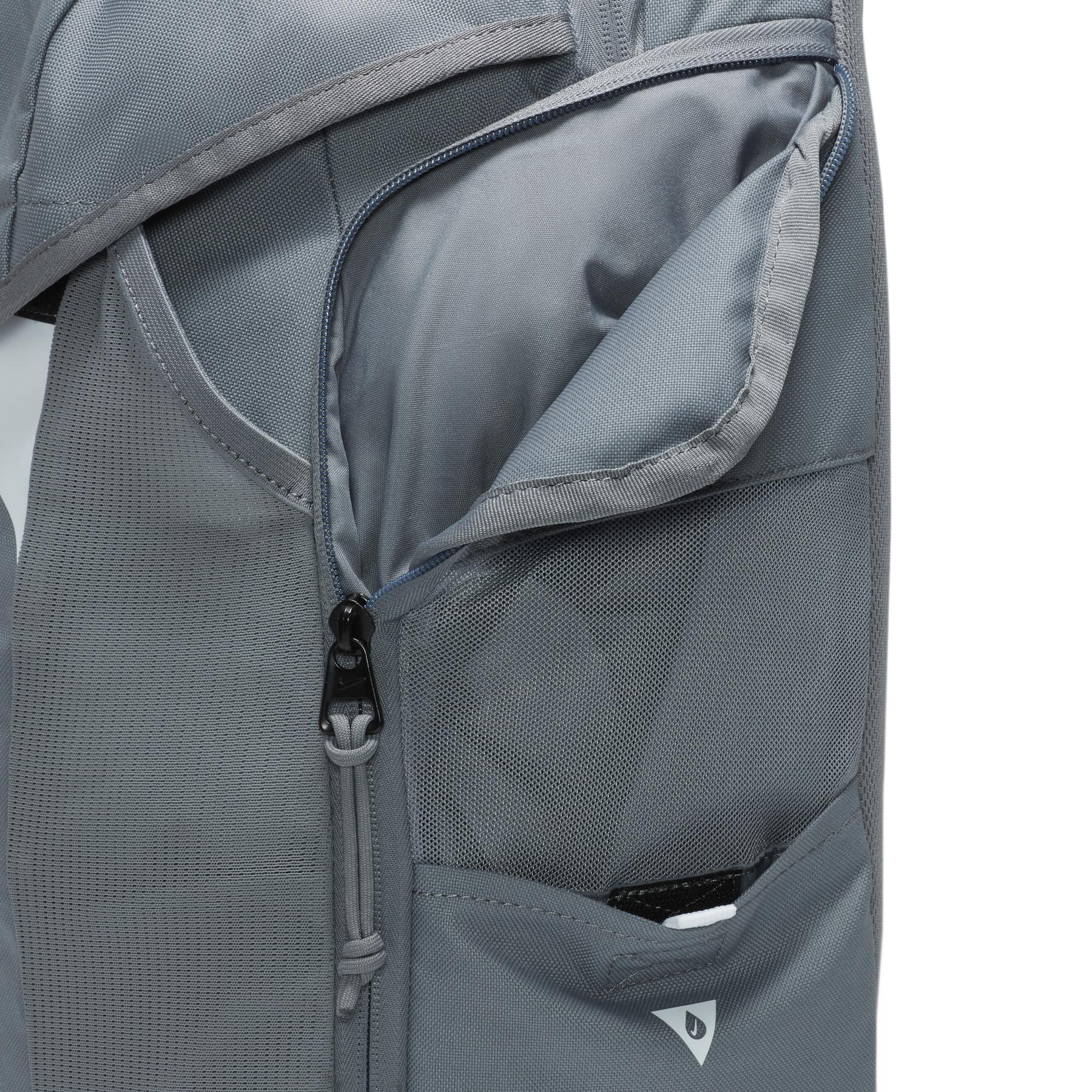 product/n/i/nike_dv0761-065_cool-grey-cool-grey-white_5.jpg