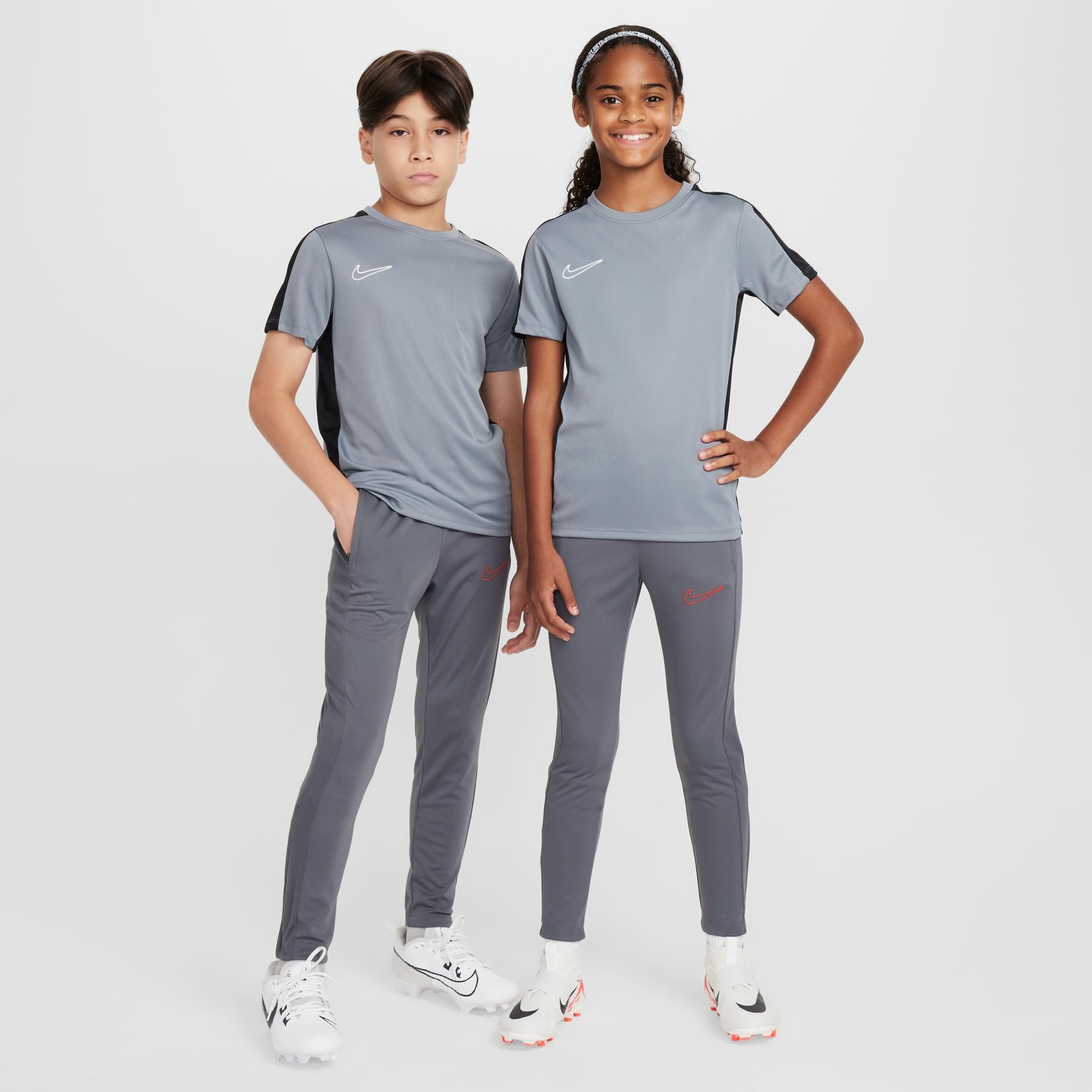product/n/i/nike_dx5490-068-phcym001_082824.jpg
