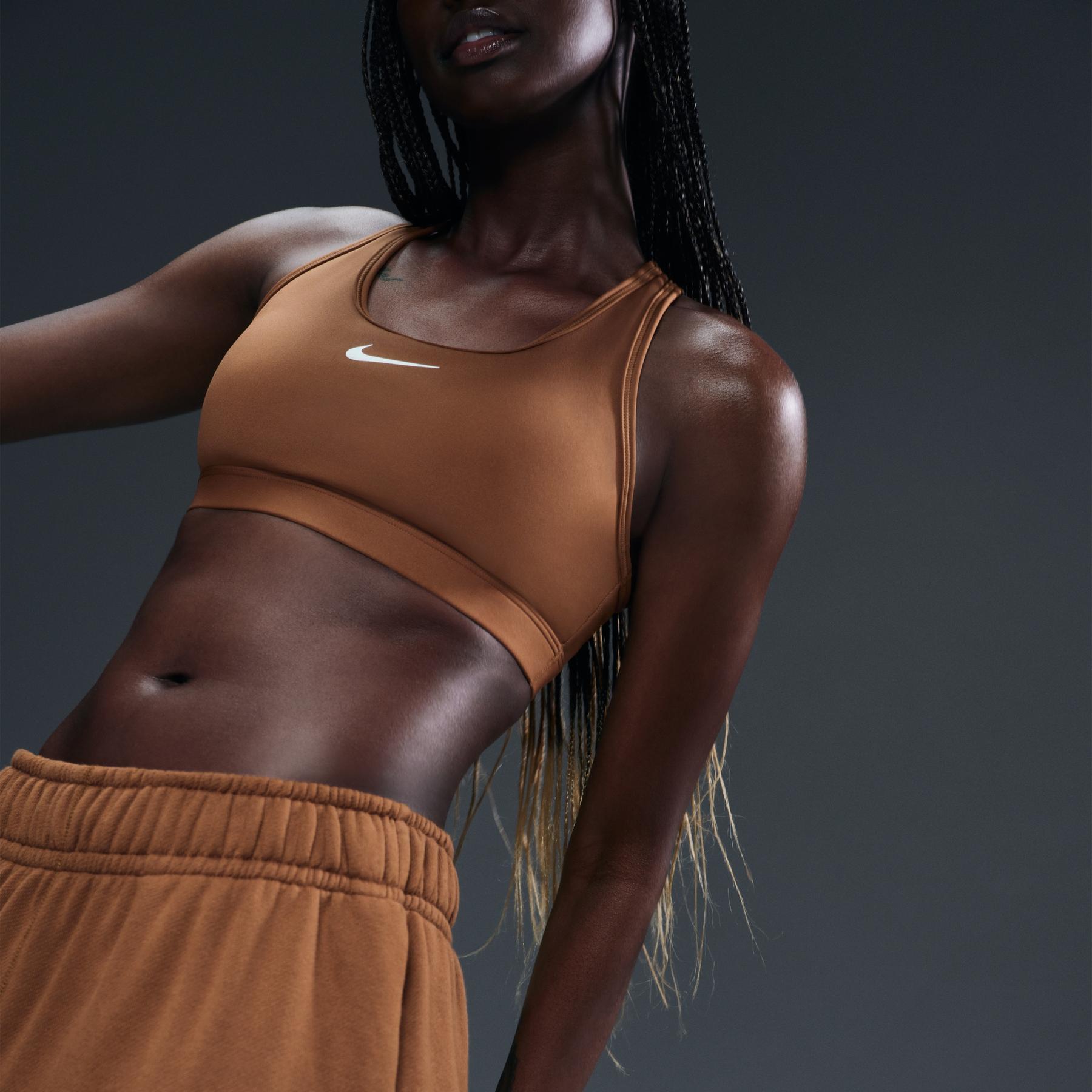 product/n/i/nike_dx6821-281-phsym002-nw112724.jpg