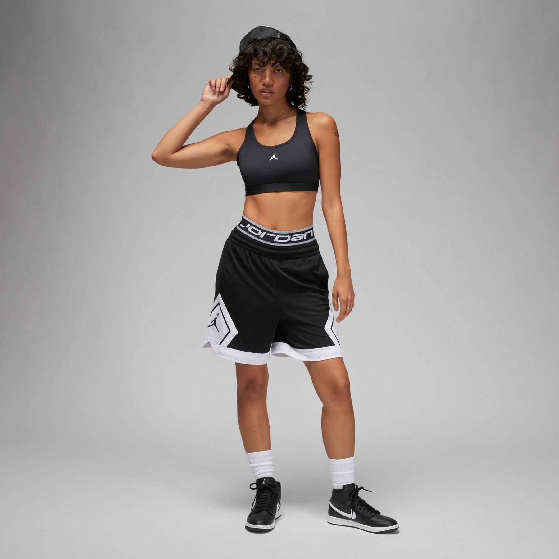 product/n/i/nike_fb6872-010-phsym003-nw112724.jpg