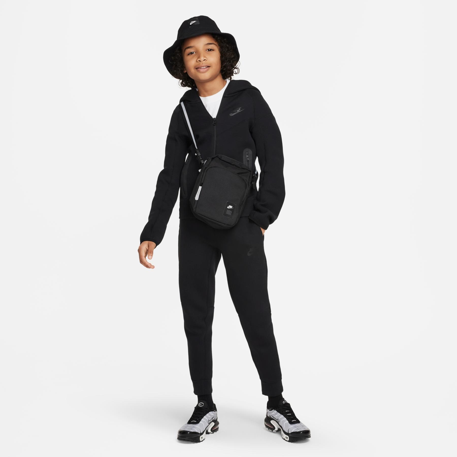 product/n/i/nike_fd3287-010-phsym005.jpg